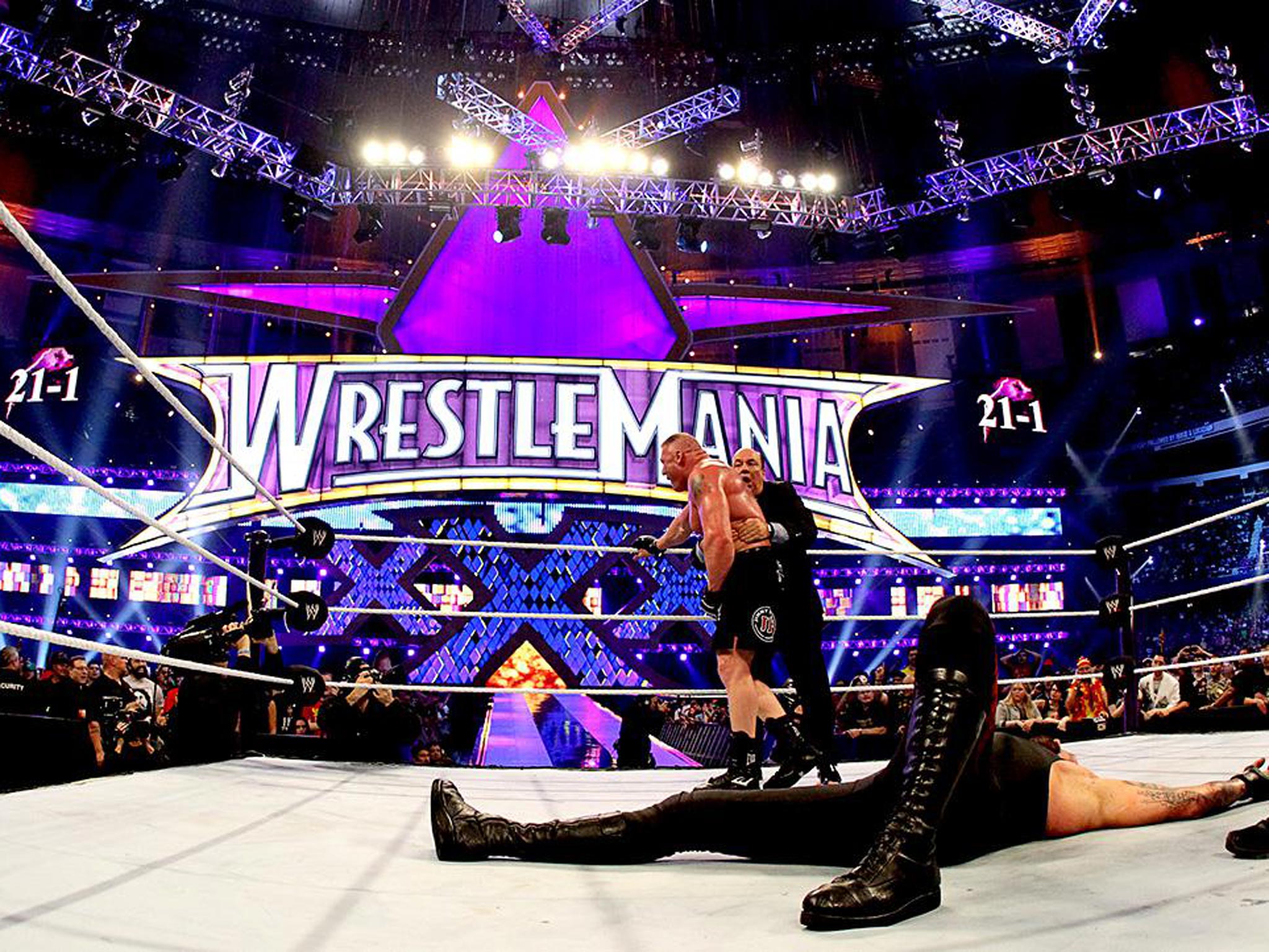 Lesnar pins The Undertaker at WrestleMania 30