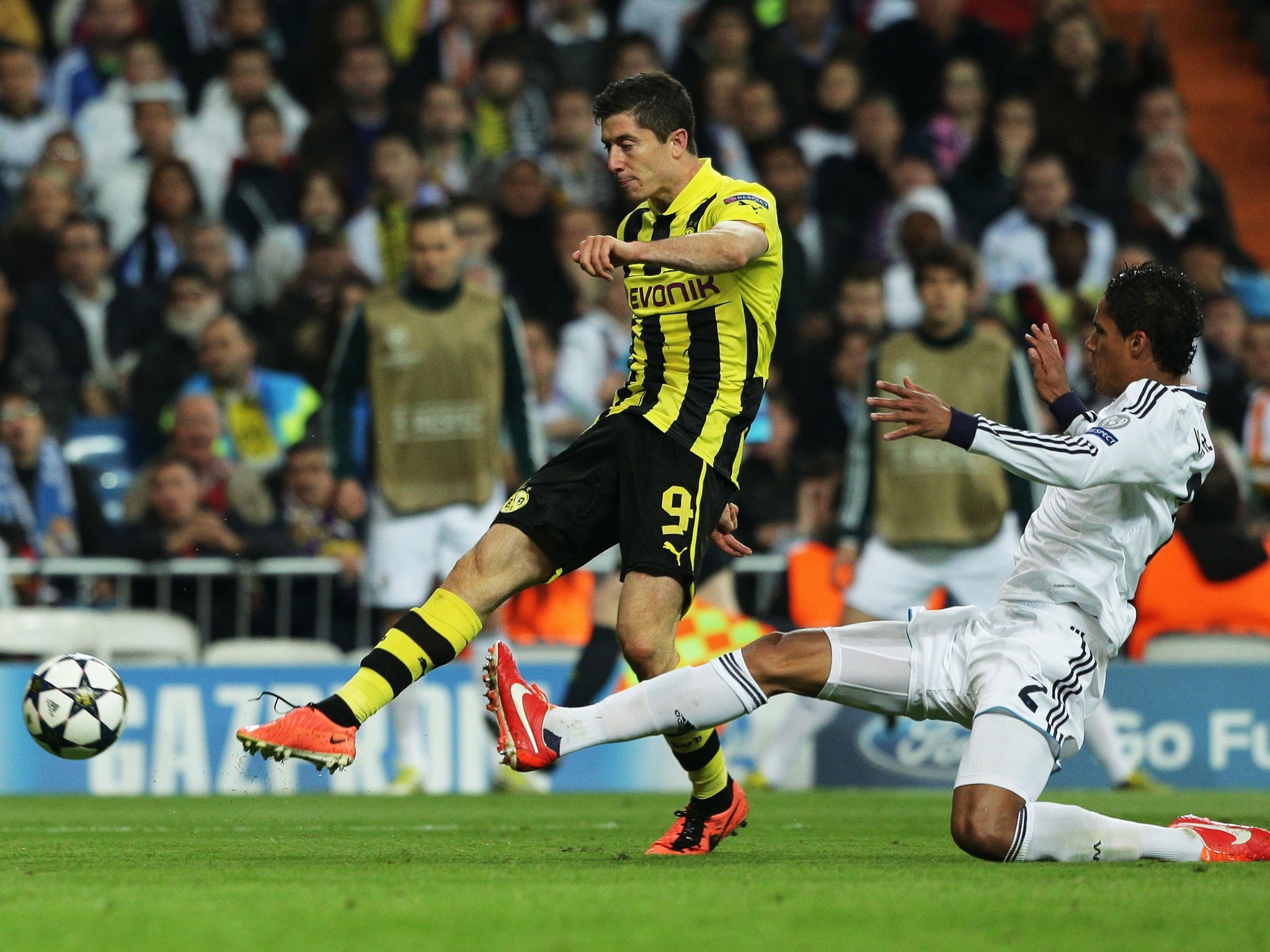 Robert Lewandowski scores against Real during last season’s
Champions League semi-final