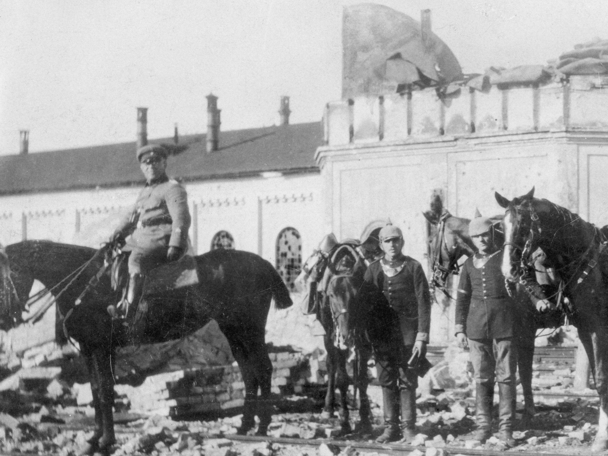 German soldiers in Wirballen, a border town between the German Reich and Russia