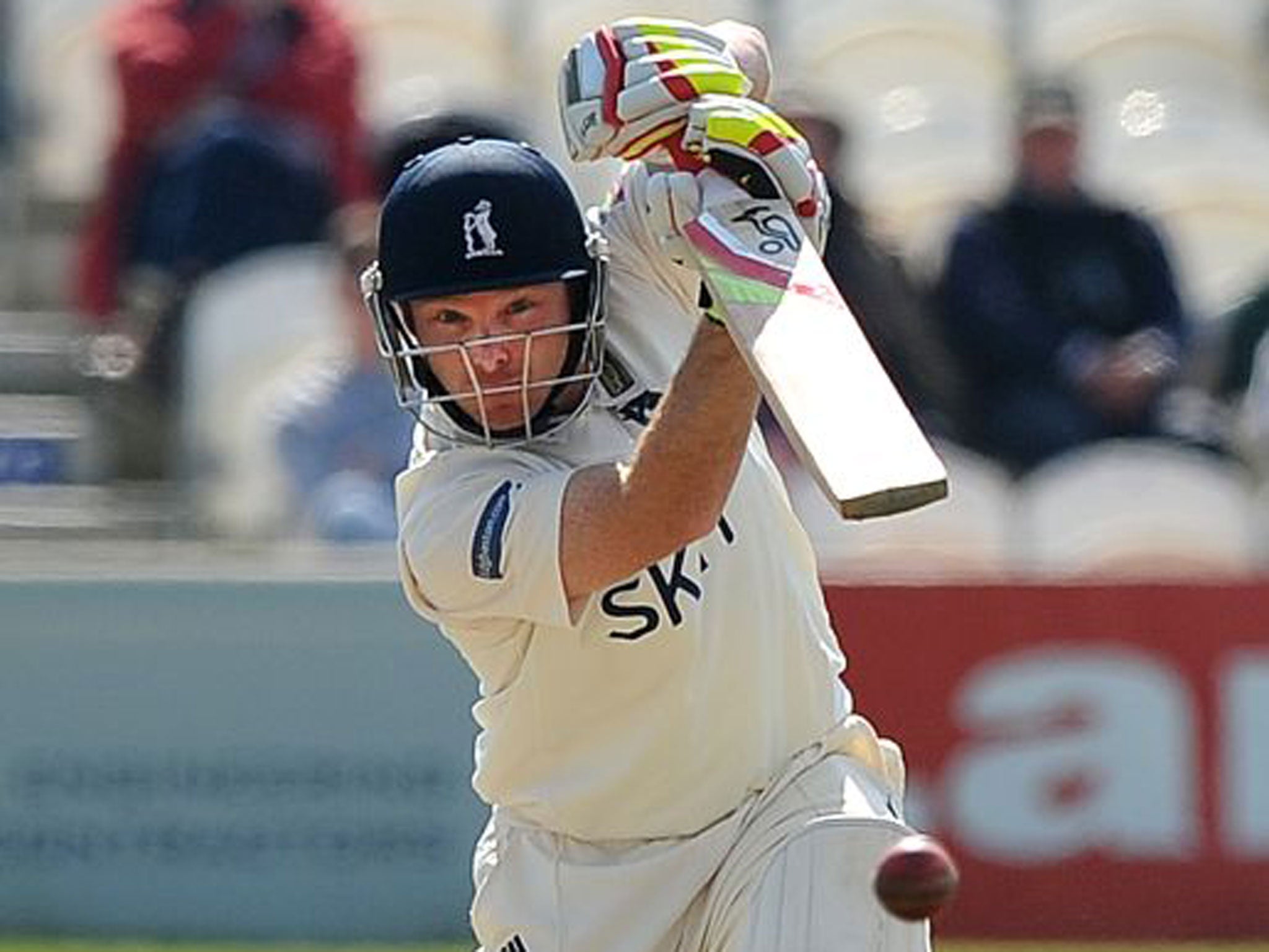 Ian Bell scored a vital century for Warwickshire