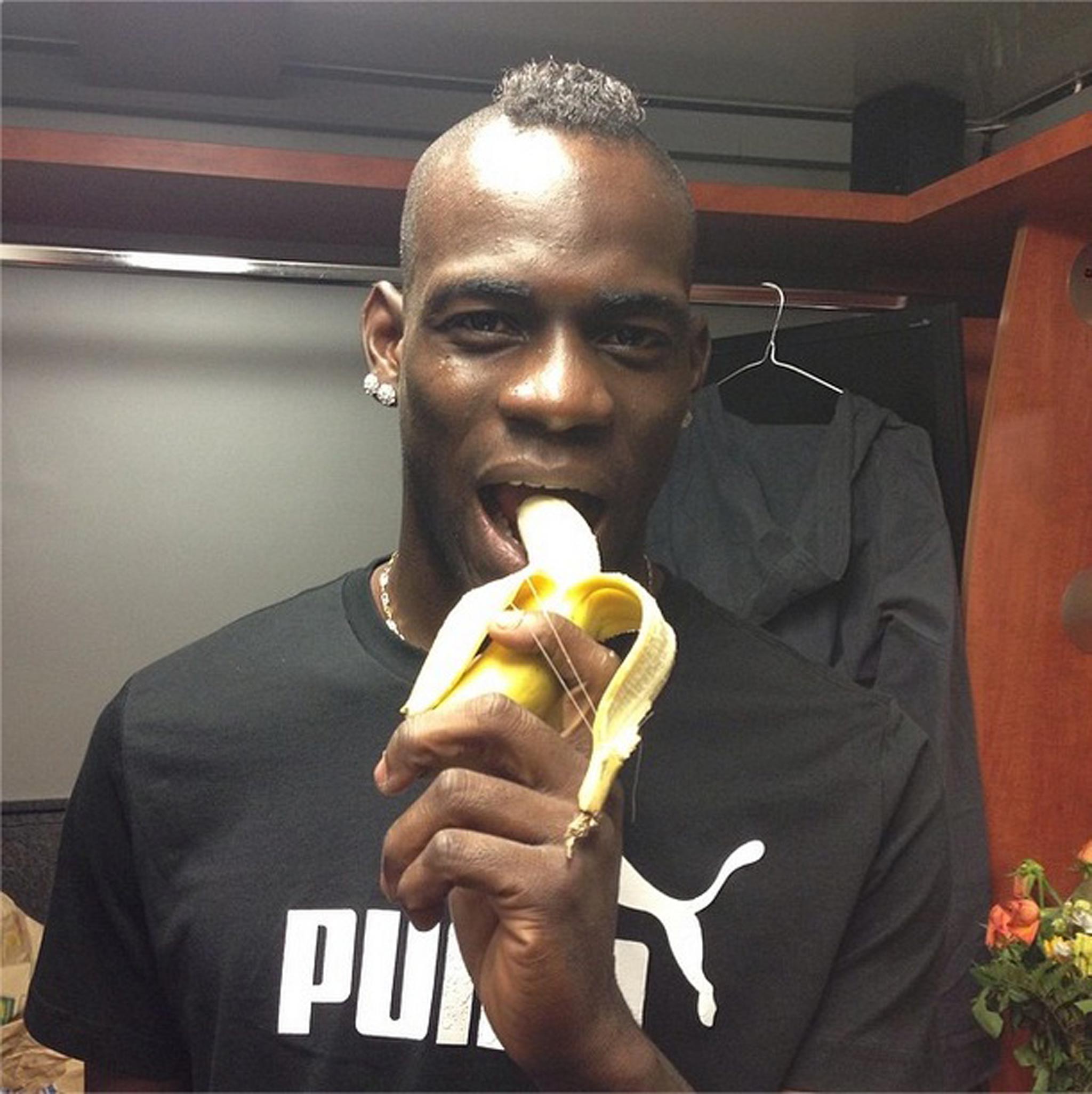 Mario Balotelli shows his support for Dani Alves after the Barcelona star was racially abused