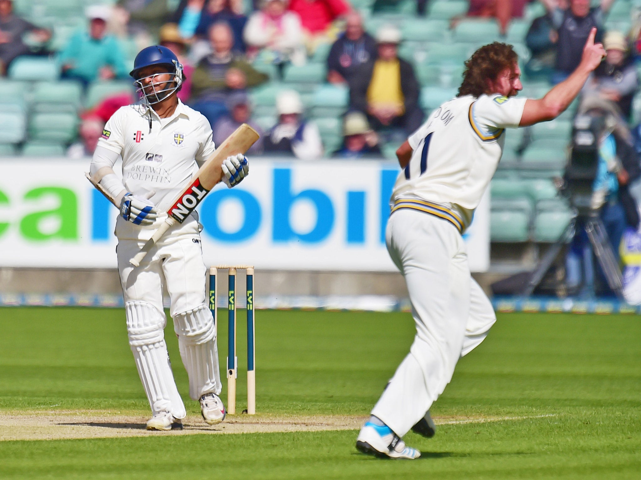 Ryan Sidebottom celebrates after taking the wicket of Kumar Sangakkara at Chester-le-Street