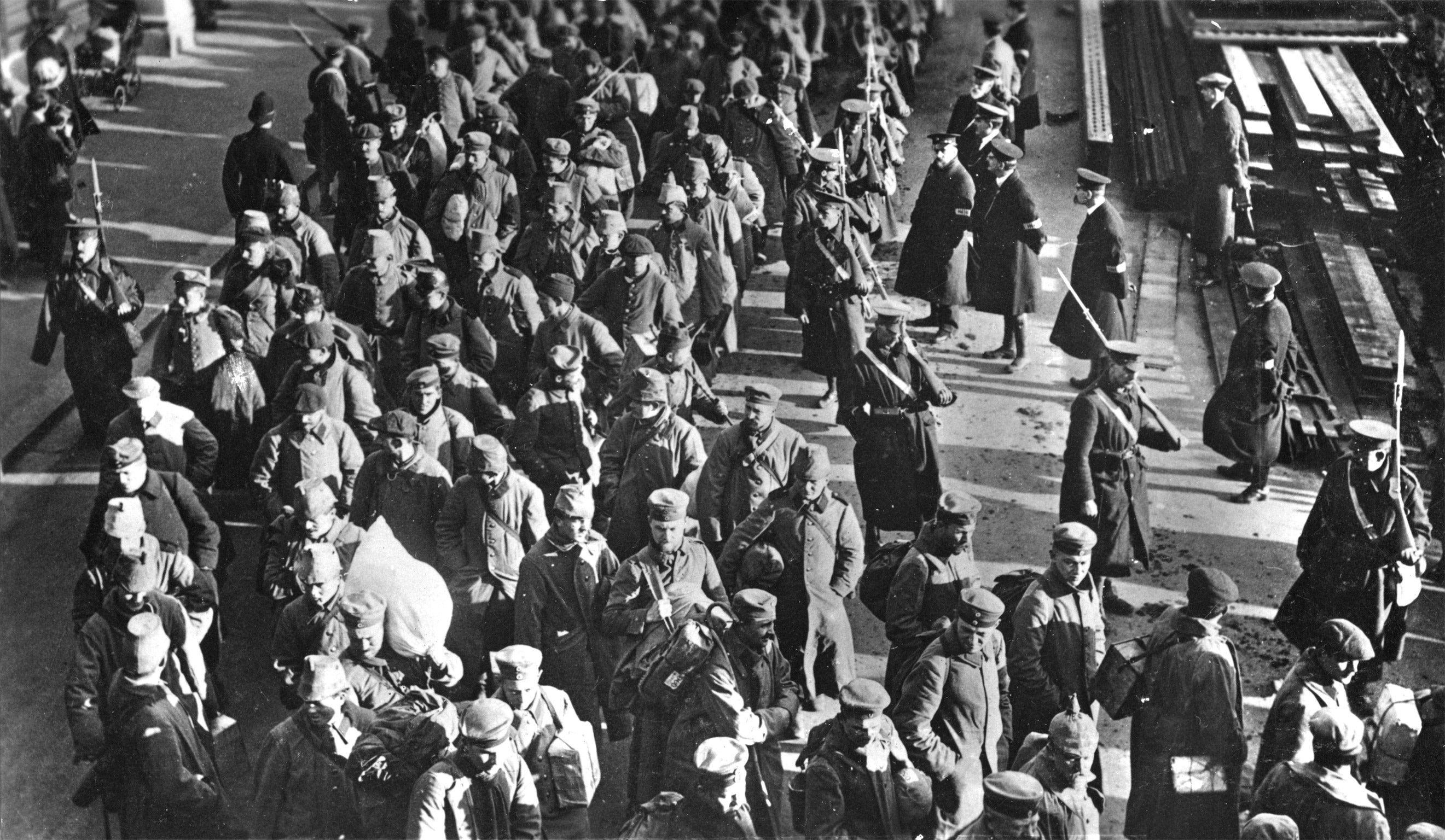 German military prisoners, at Southend-on-Sea, on their way to Knockaloe