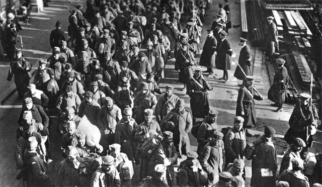 German military prisoners, at Southend-on-Sea, on their way to Knockaloe 