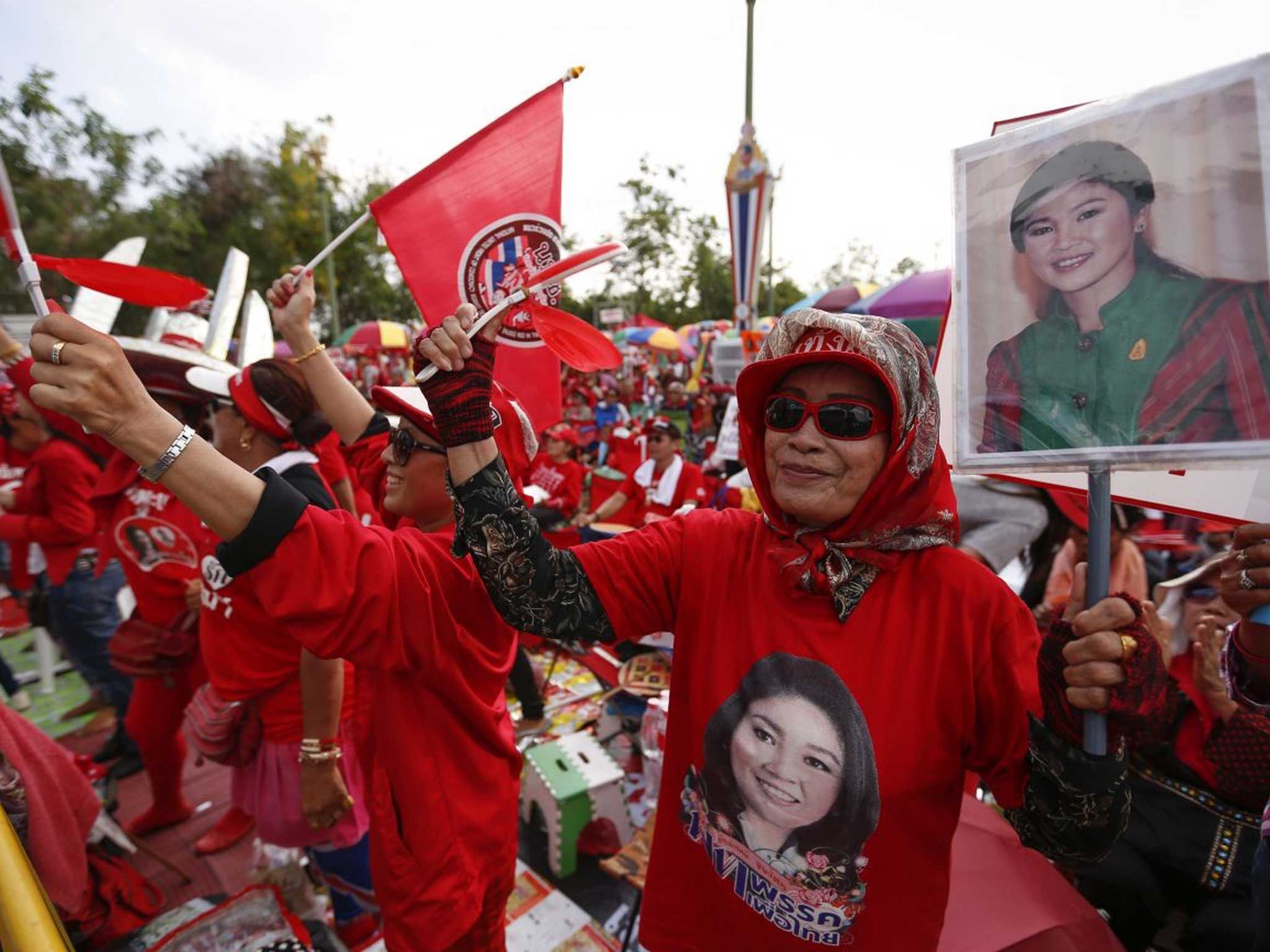 Pro-government ‘red shirts’ in Bangkok yesterday