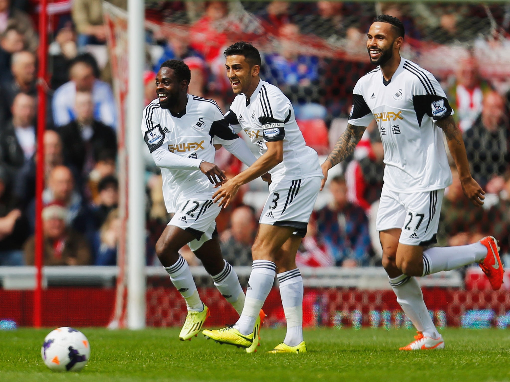 Nathan Dyer celebrates scoring for Swansea against Sunderland