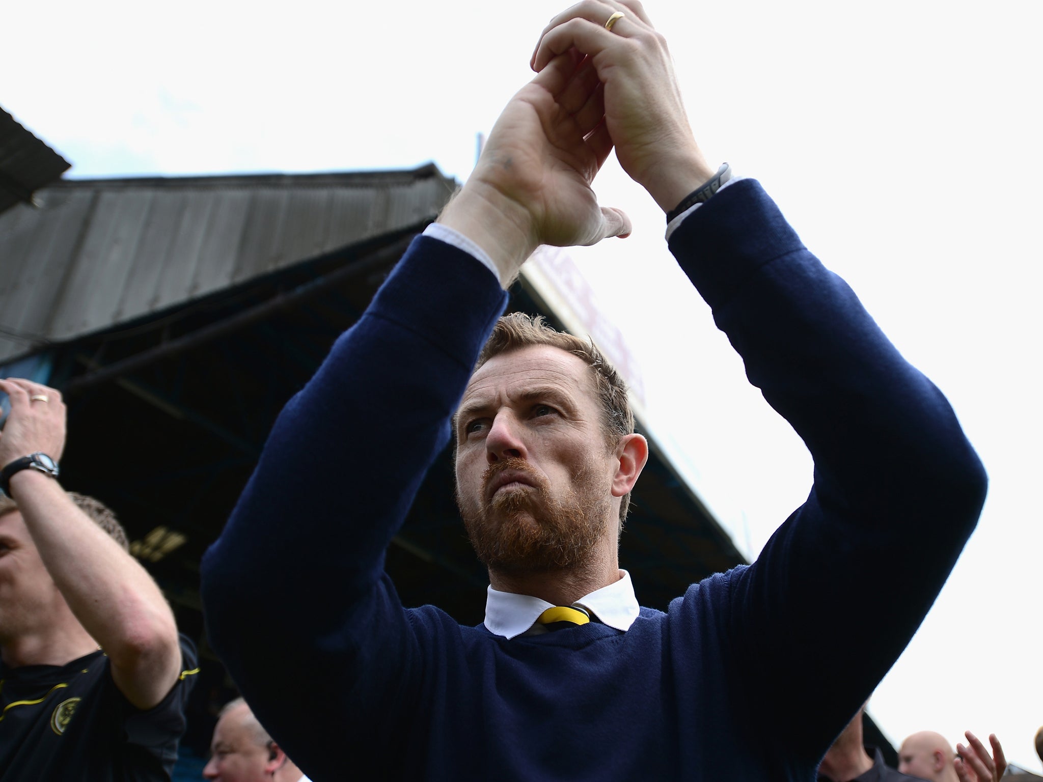 Gary Rowett of Burton Albion applauds the crowd during the Sky Bet League Two semi-final, second leg match between Southend United and Burton Albion