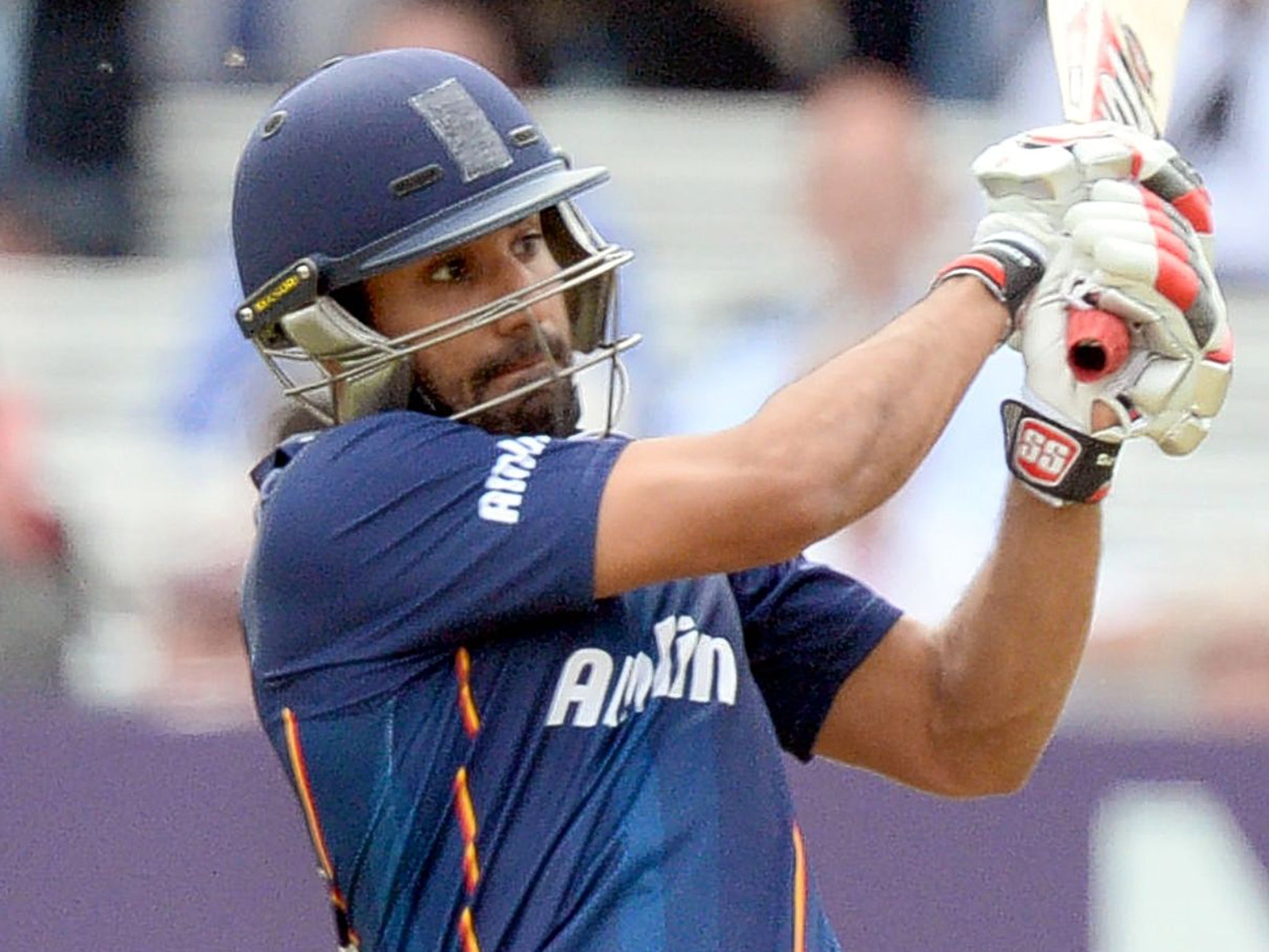 Essex’s Ravi Bopara hits a six