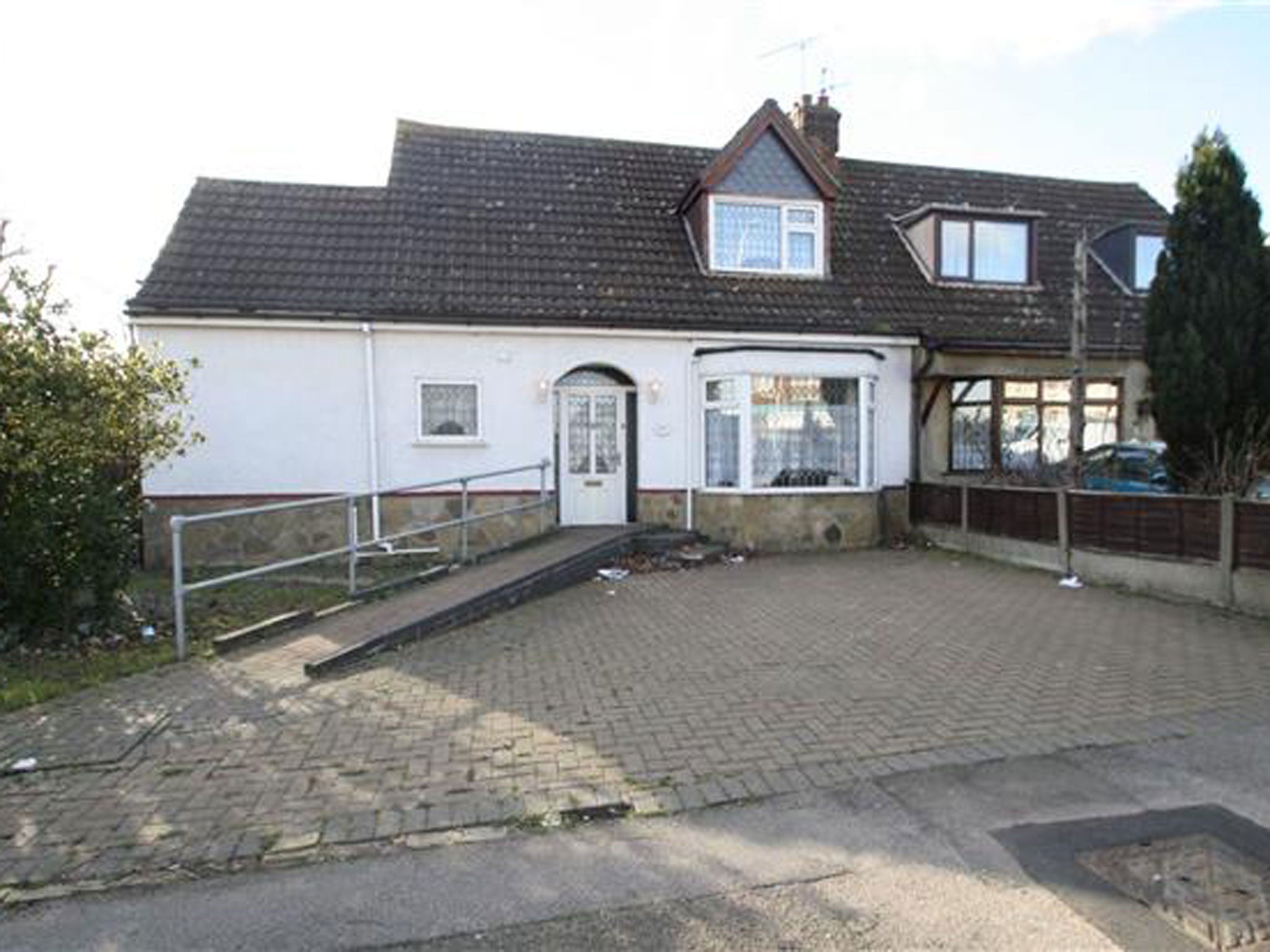 Five bedroom bungalow for sale, Collier Row Lane, Collier Row, Romford RM5. On with haart at £320,000.