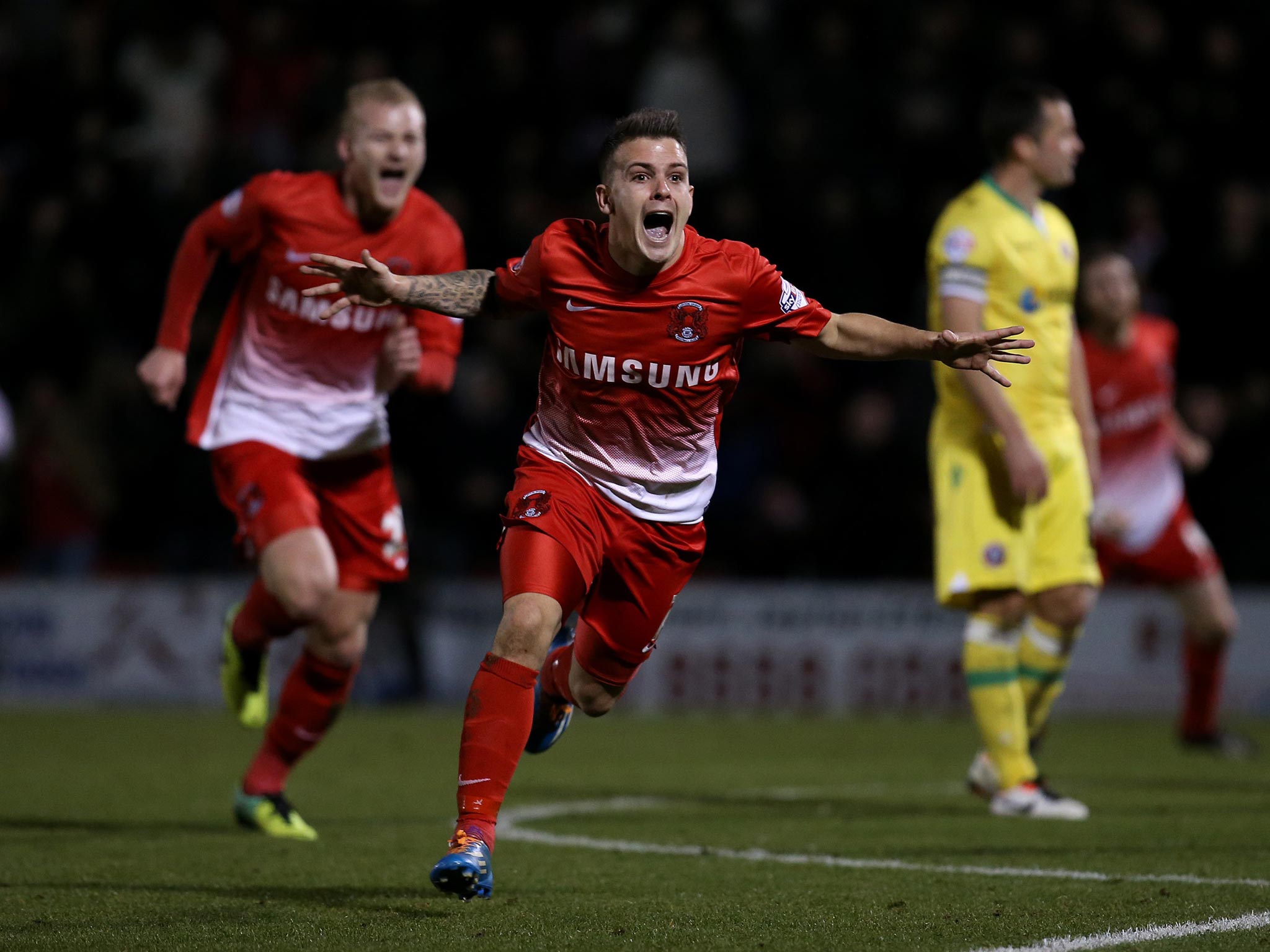 Dean Cox spent hours with fans after popping into the Orient club shop for Wembley gear for his family