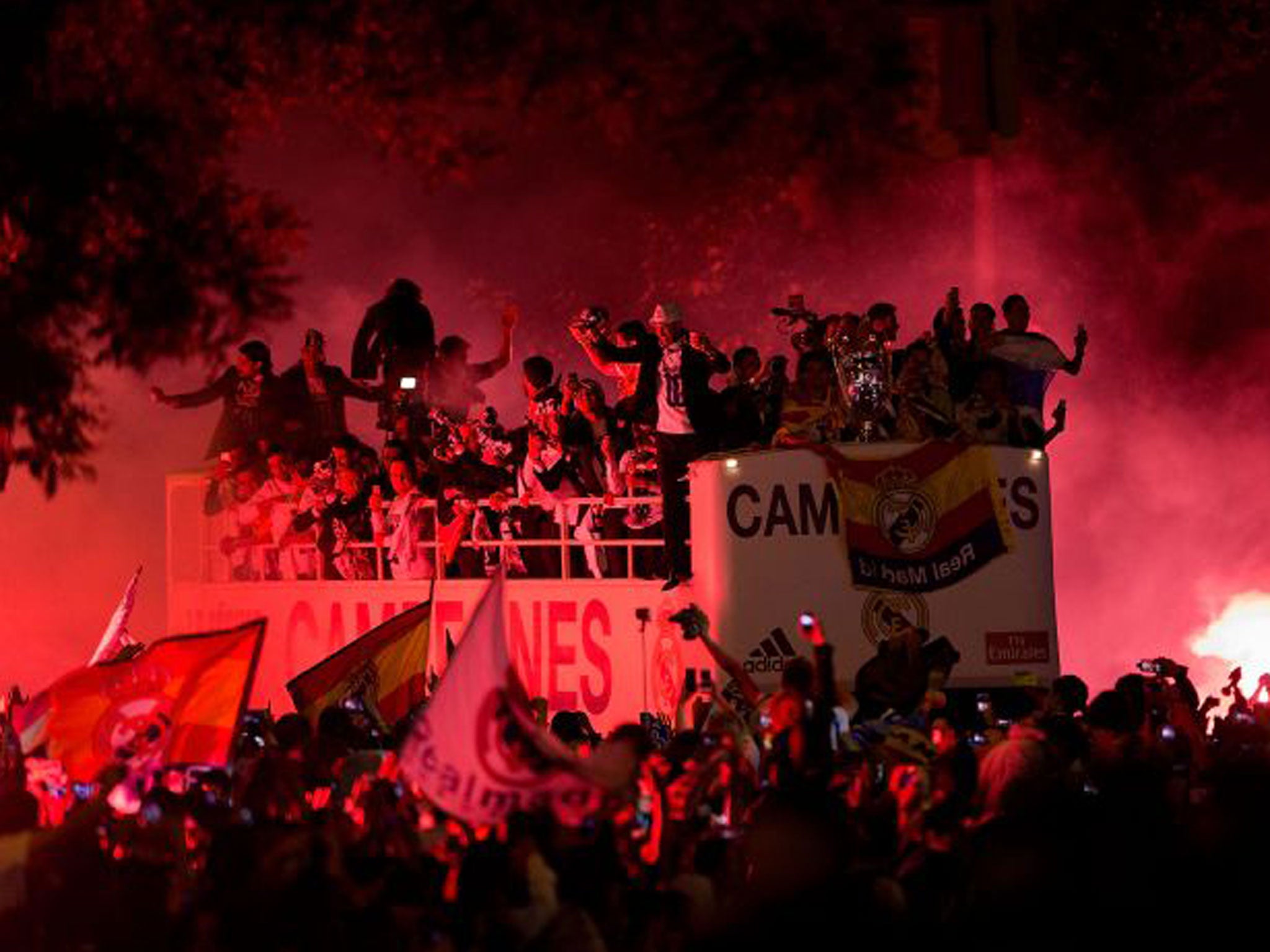 The Real Madrid team arrives at Cibeles square on Sunday