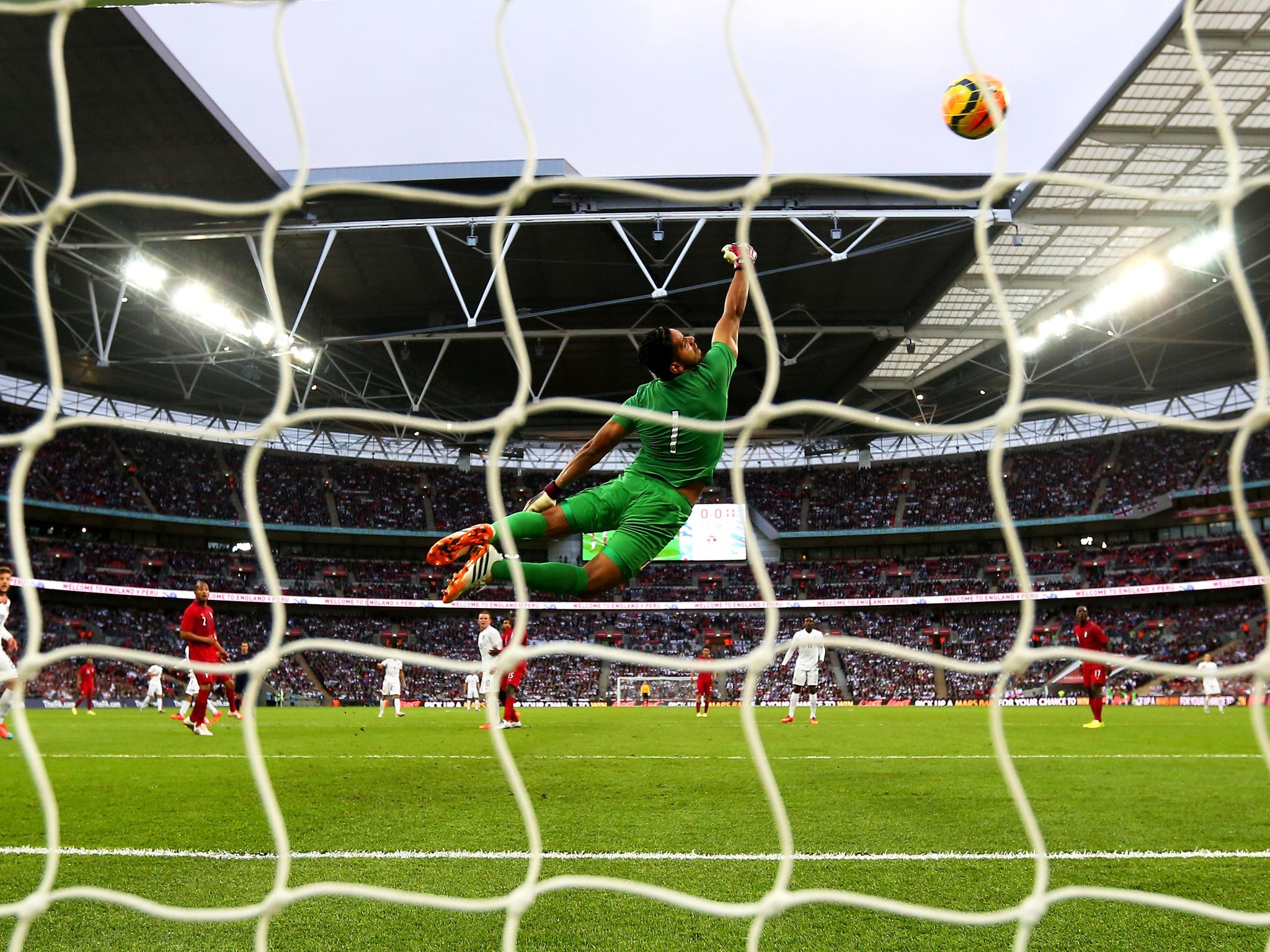 Gary Cahill (No 5) heads home the second goal