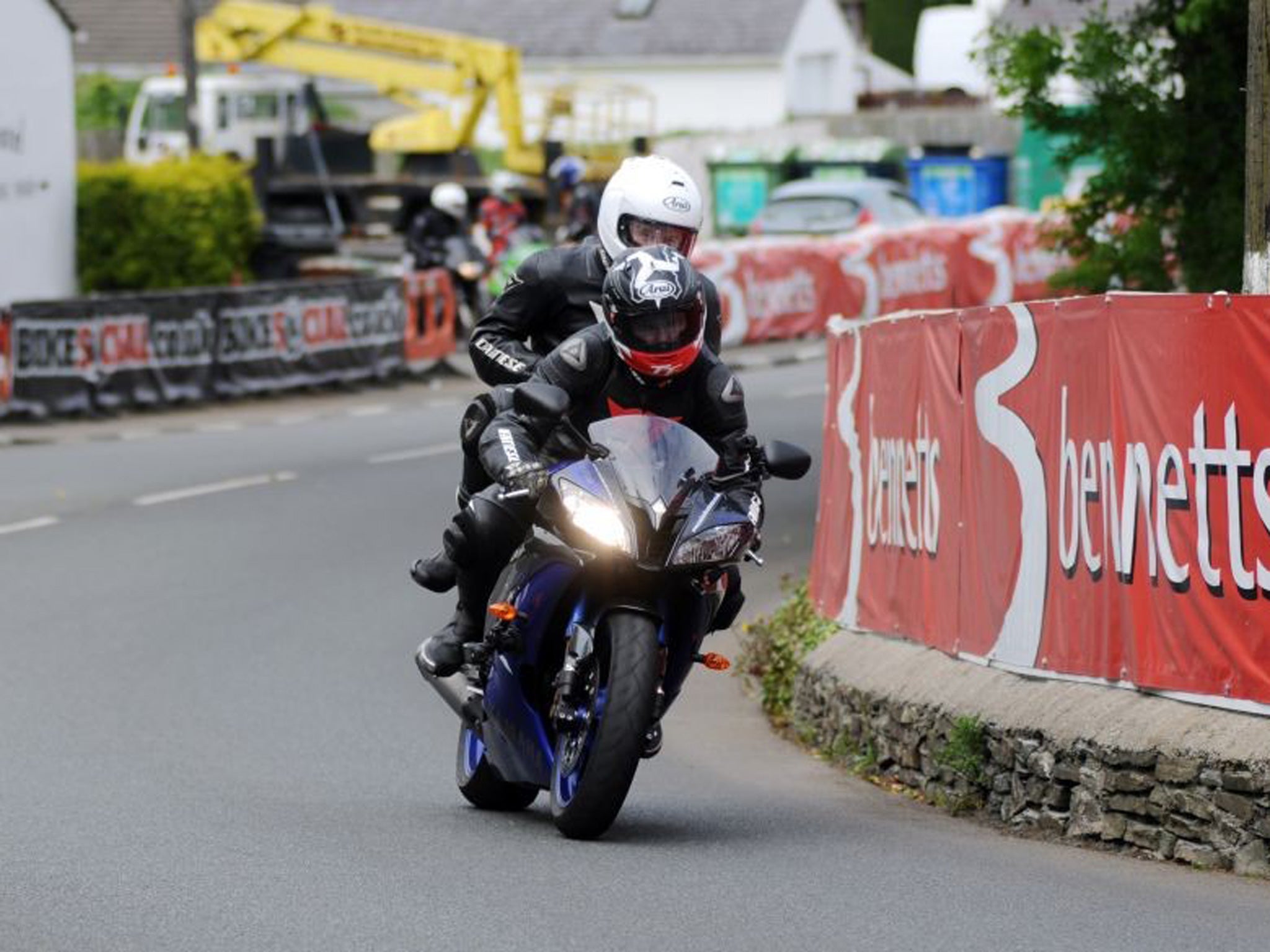 Man aboard: Tom Peck (right) and Richard ‘Milky’ Quayle gird their loins and head off around the Isle of Man course