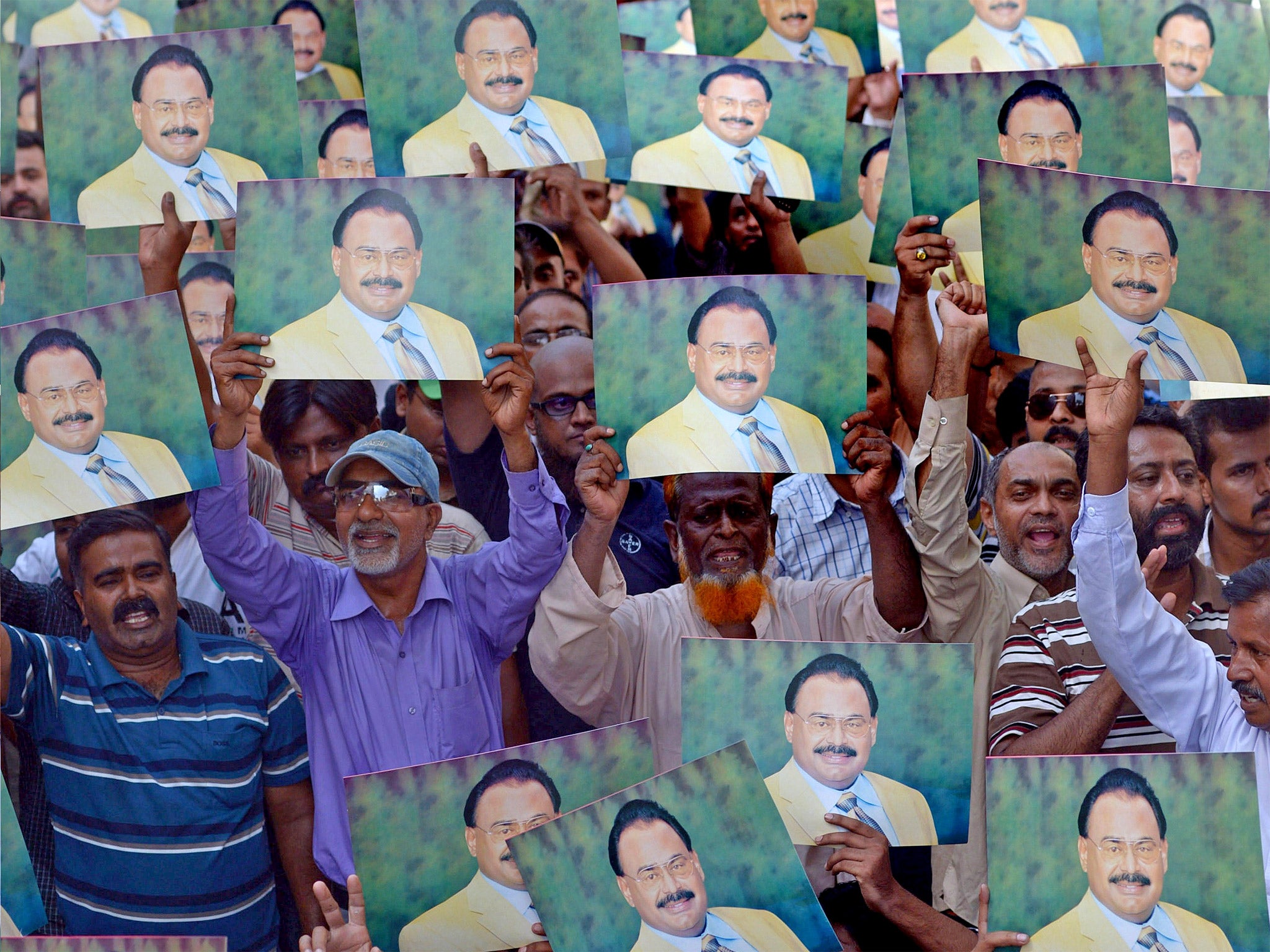 MQM supporters protest in Karachi after the arrest of Altaf Hussain in London