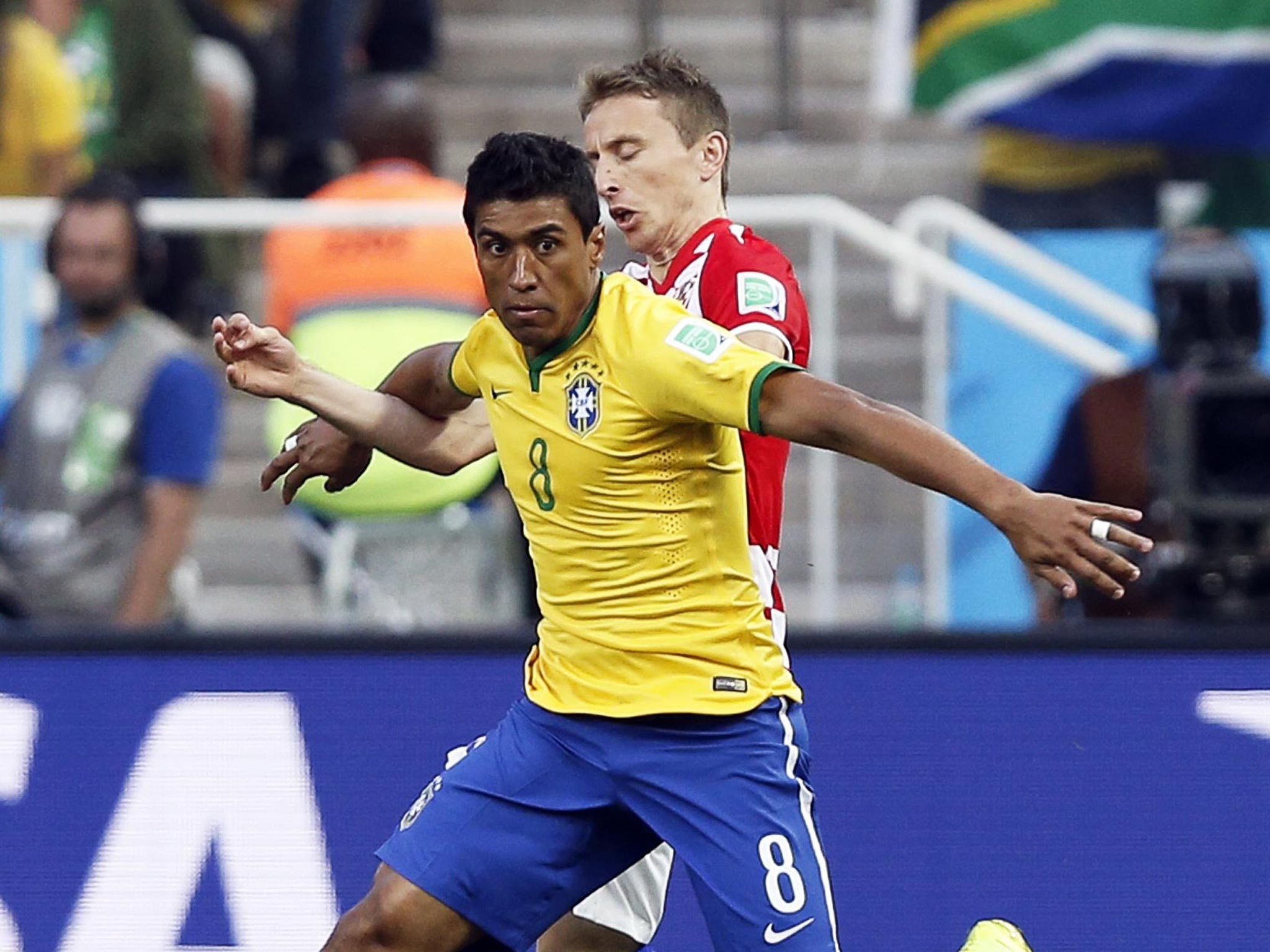 Paulinho can get box to box but he can’t make a clever forward pass – as I found at Spurs