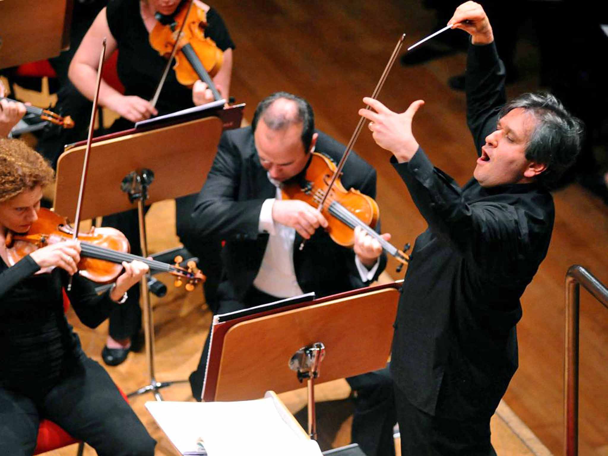 Pappano conducts the Orchestra Nazionale of Santa Cecilia at Bologna