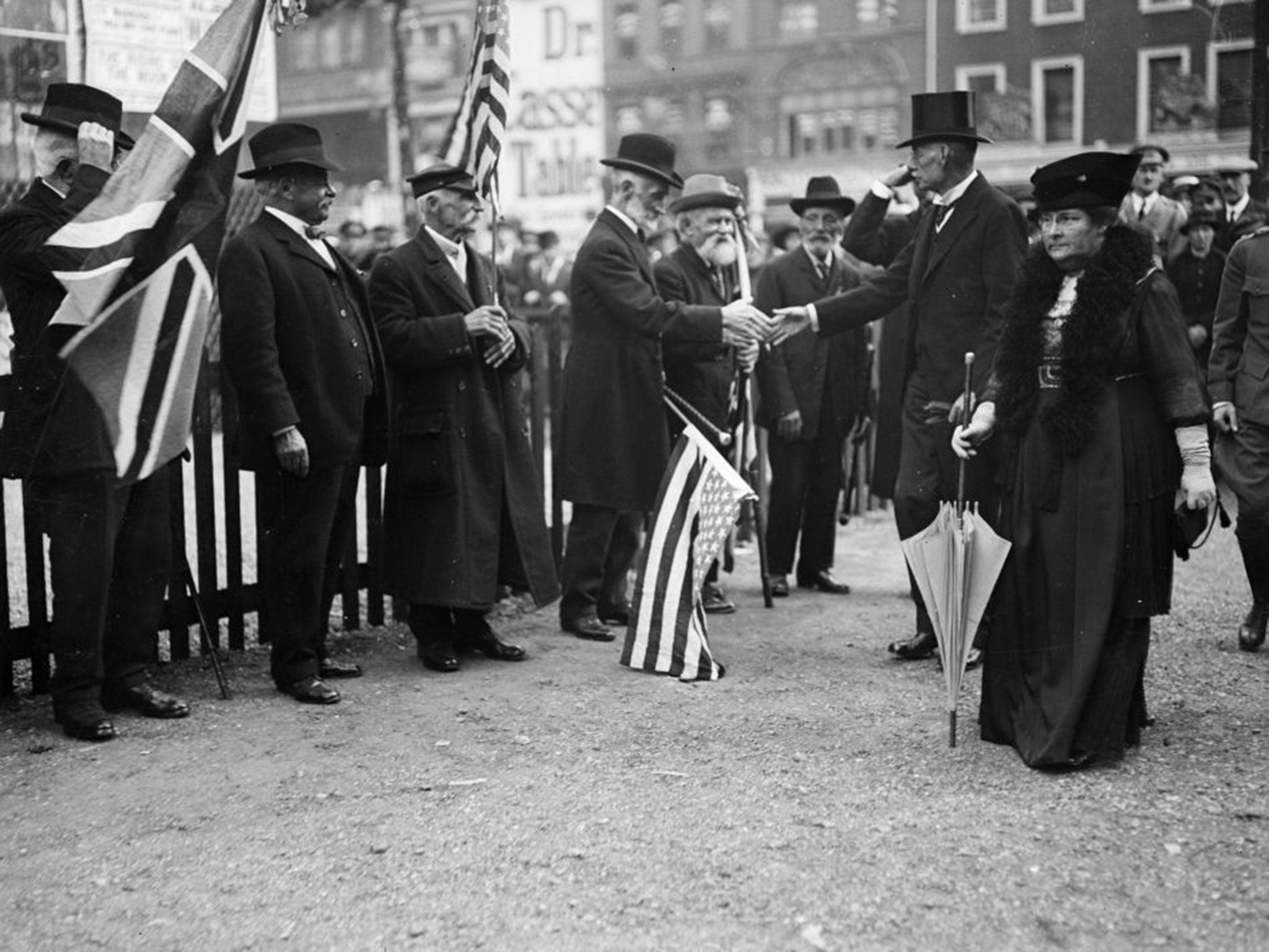 US Ambassador Page greeting veterans of the American Civil War at the opening of the Eagle Hut