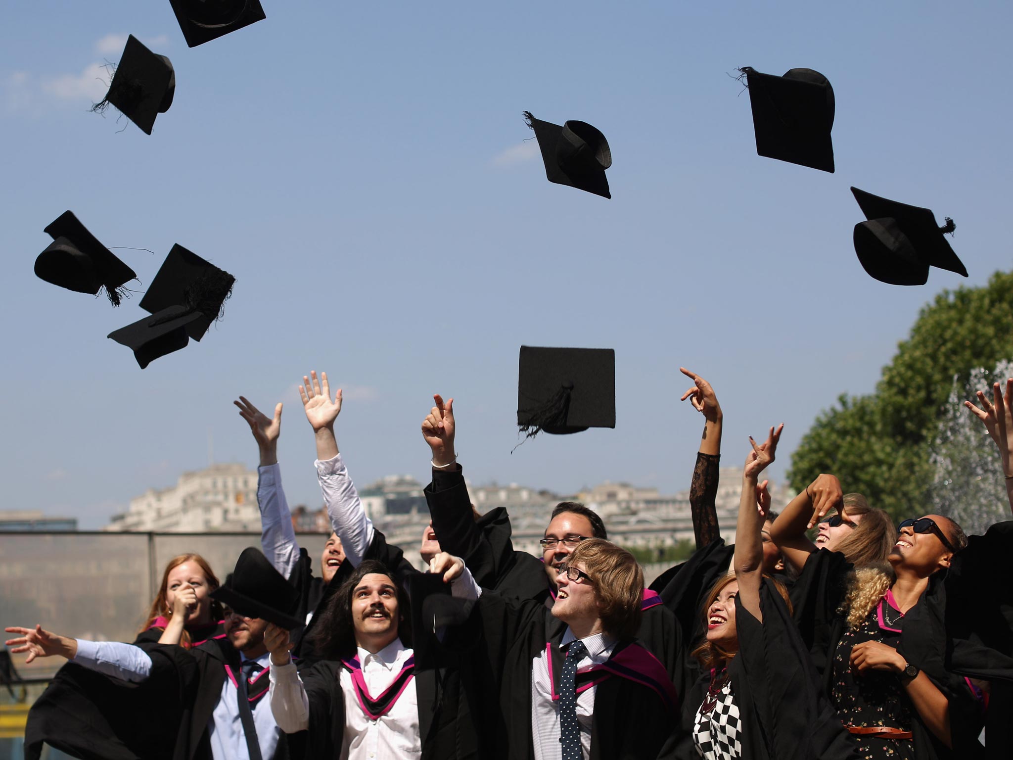 Sir Howard Newby, vice-chancellor of Liverpool University says that higher institutions should be able to set their own tuition fees