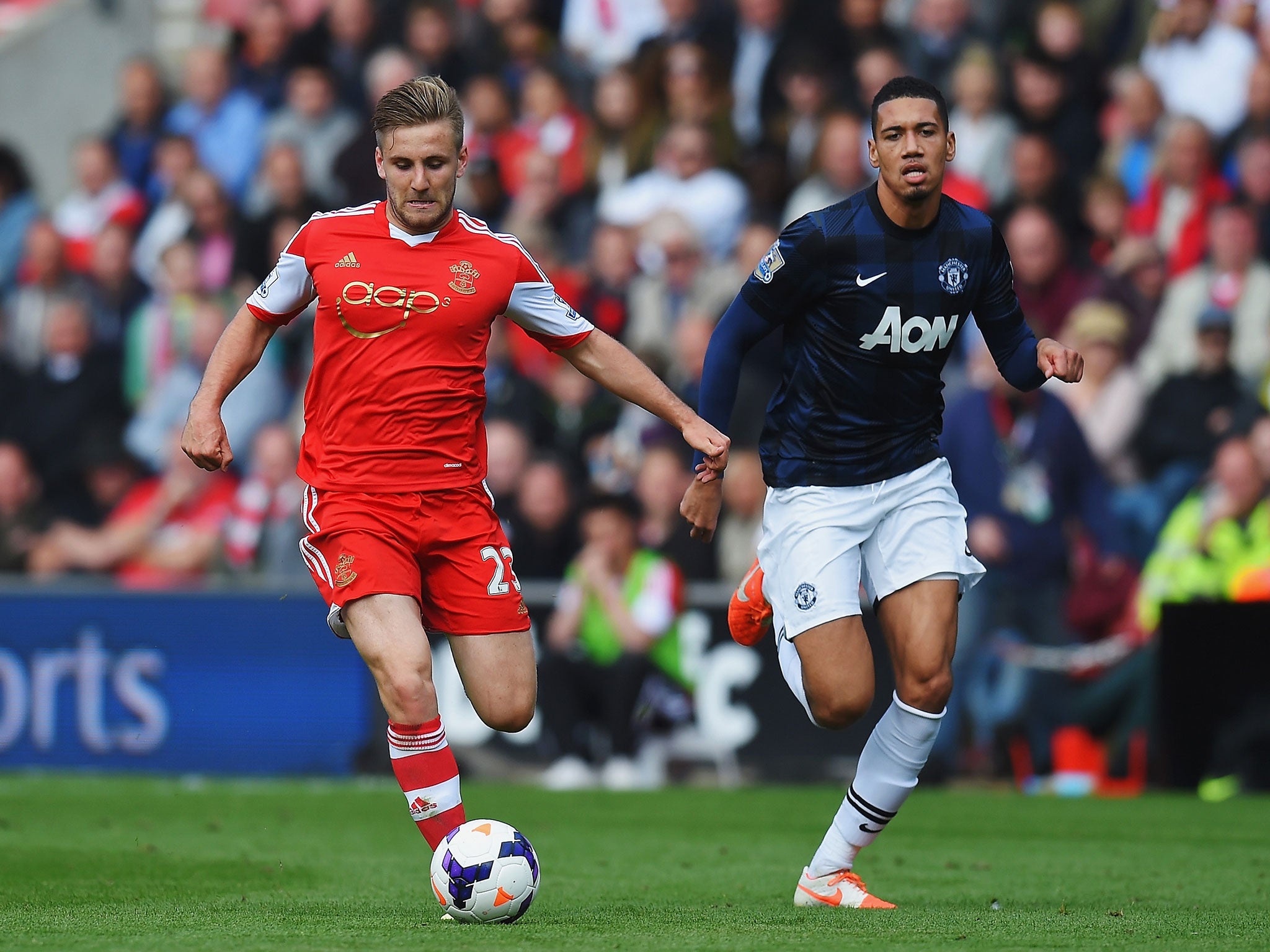 Manchester United have made Southampton a £34m offer for left back Luke Shaw