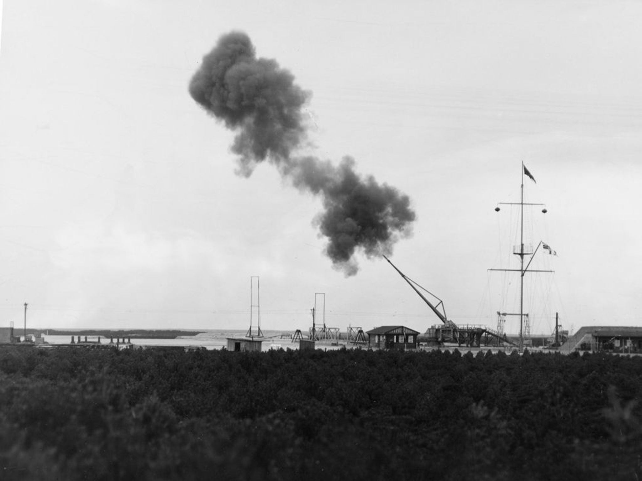 The immense naval gun was manned by 80 German sailors. It launched its shells from behind the German lines