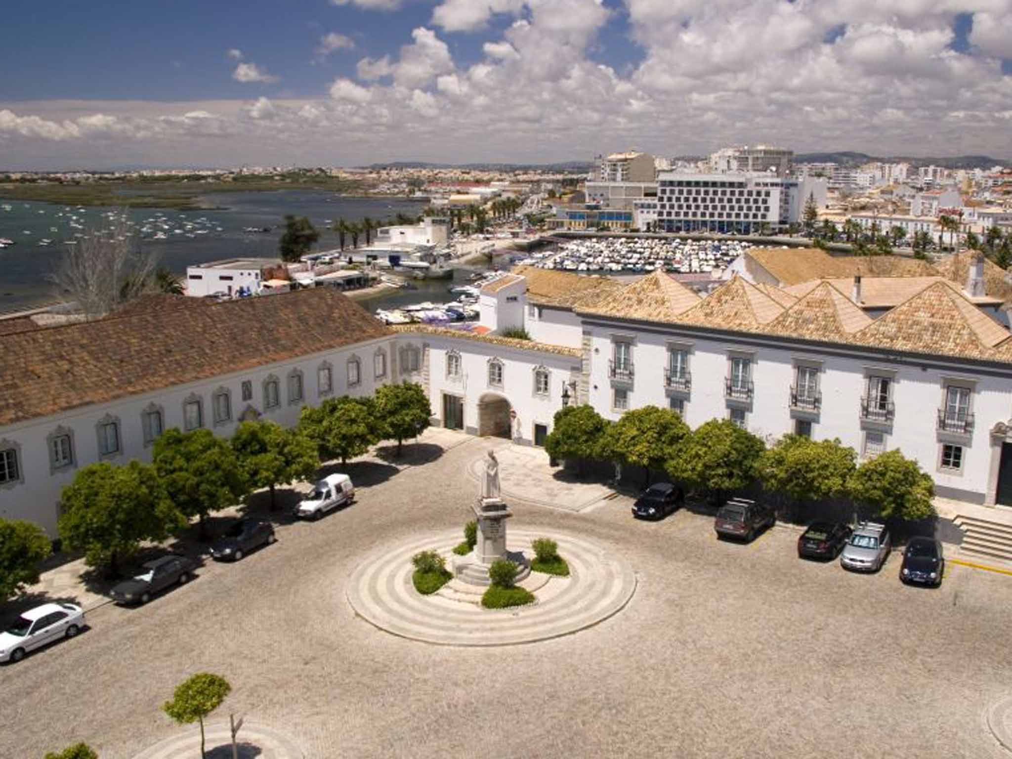 Statuesque: the old town’s Cathedral Square