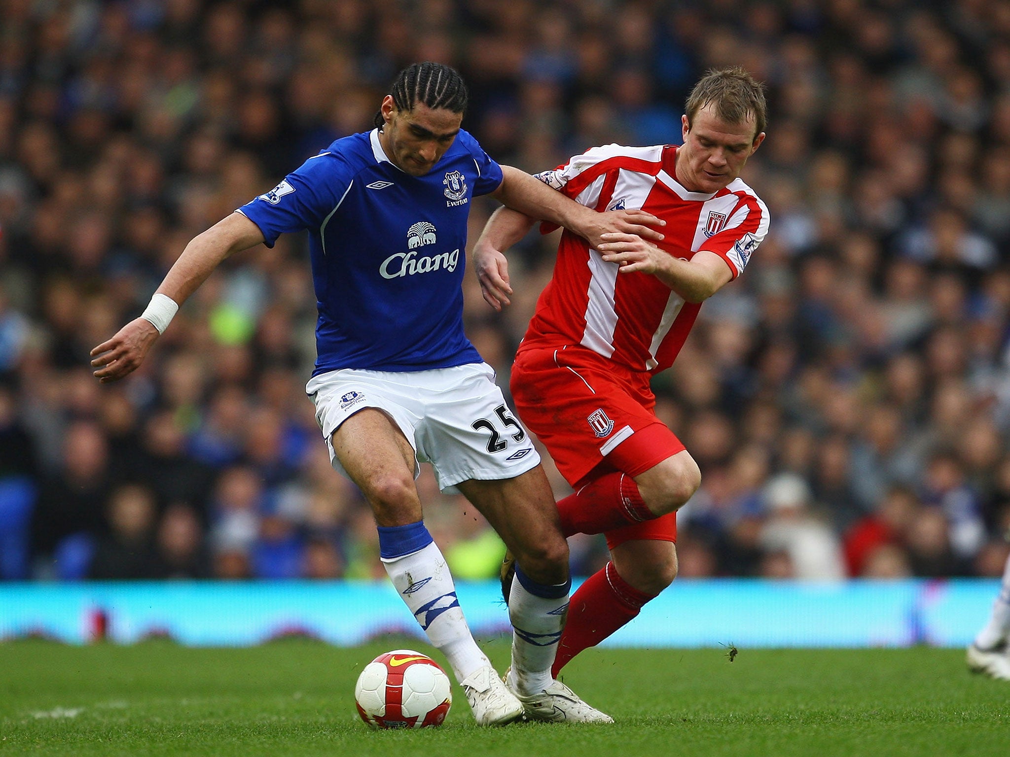 Marouane Fellaini with cornrows in March 2009