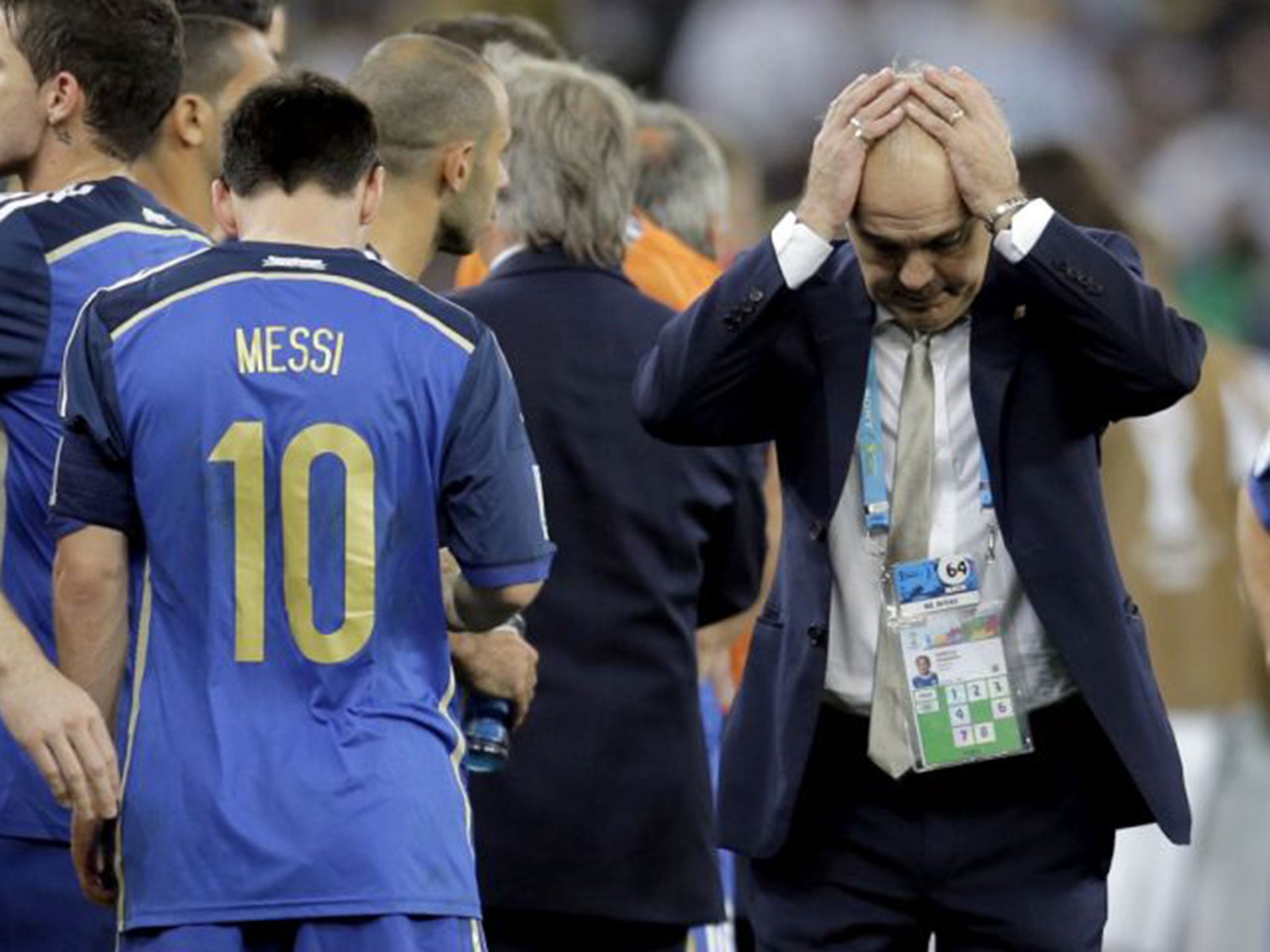 Lionel Messi appeared to walk off halfway through Alejandro Sabella's team talk