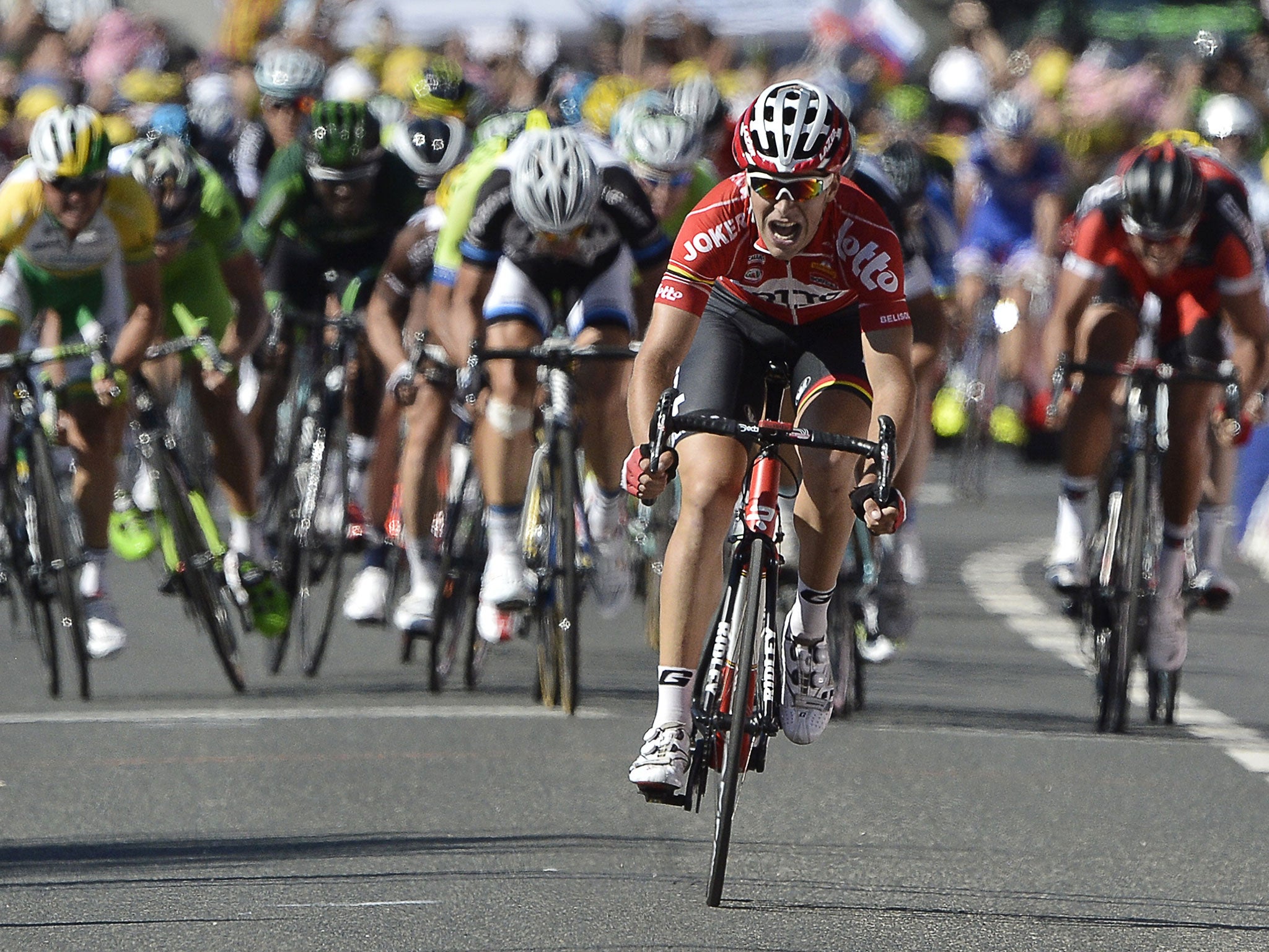 France's Tony Gallopin (front) sprints to secure his victory