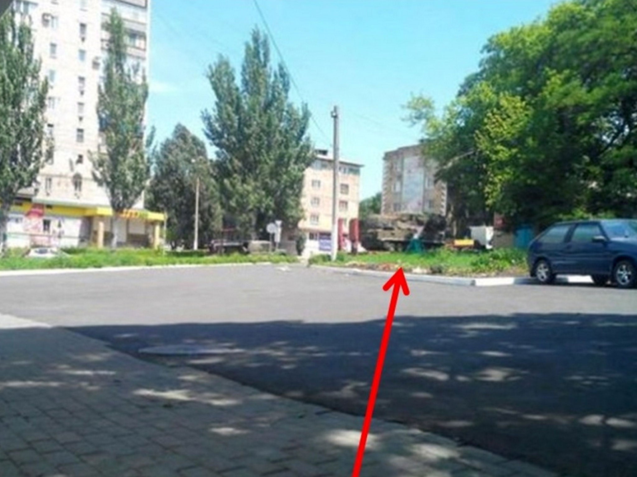 Image of Buk-M1 launcher in the vicinity of the MH17 crash