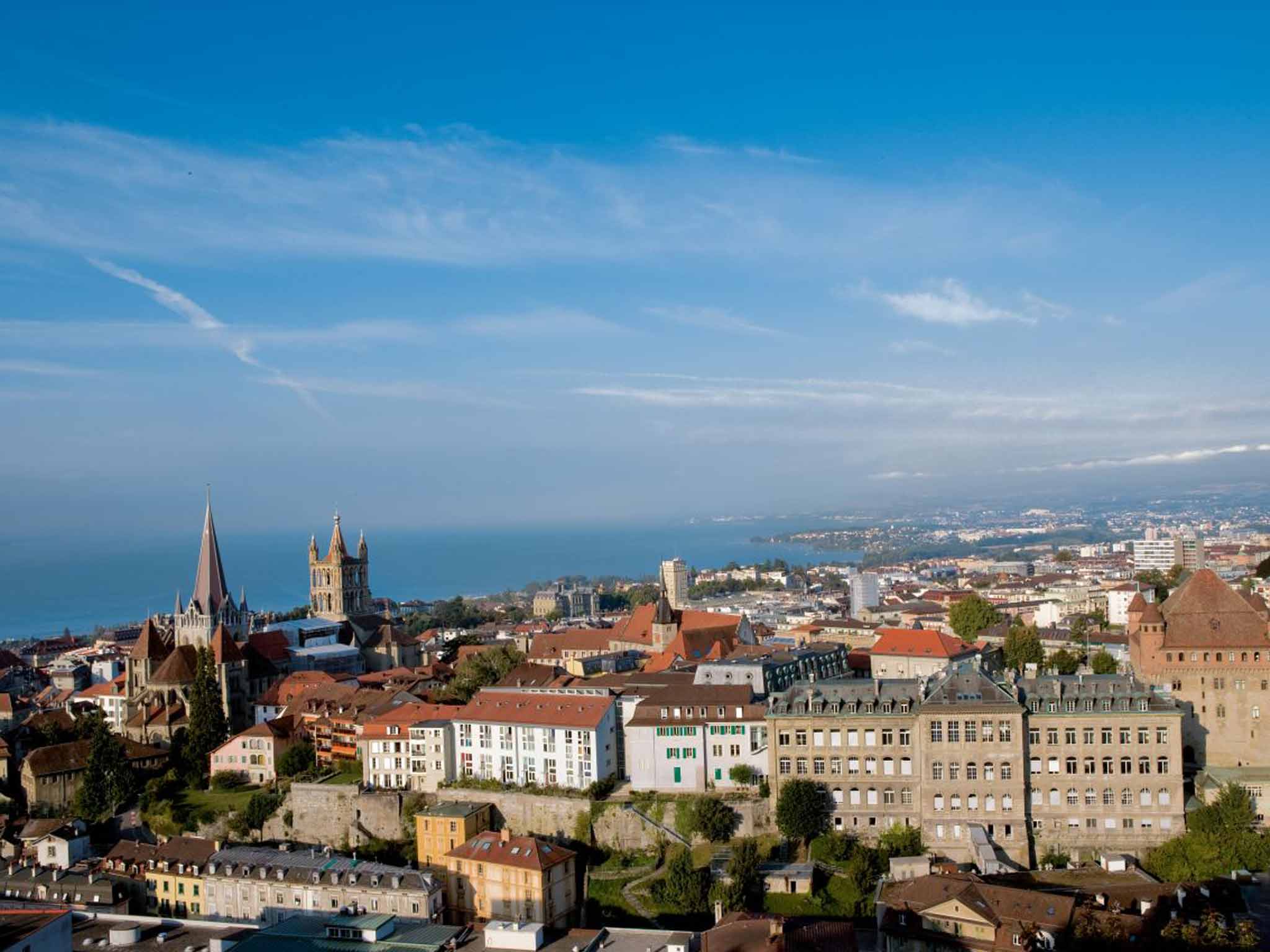 Water feature: the city lies on Lake Geneva