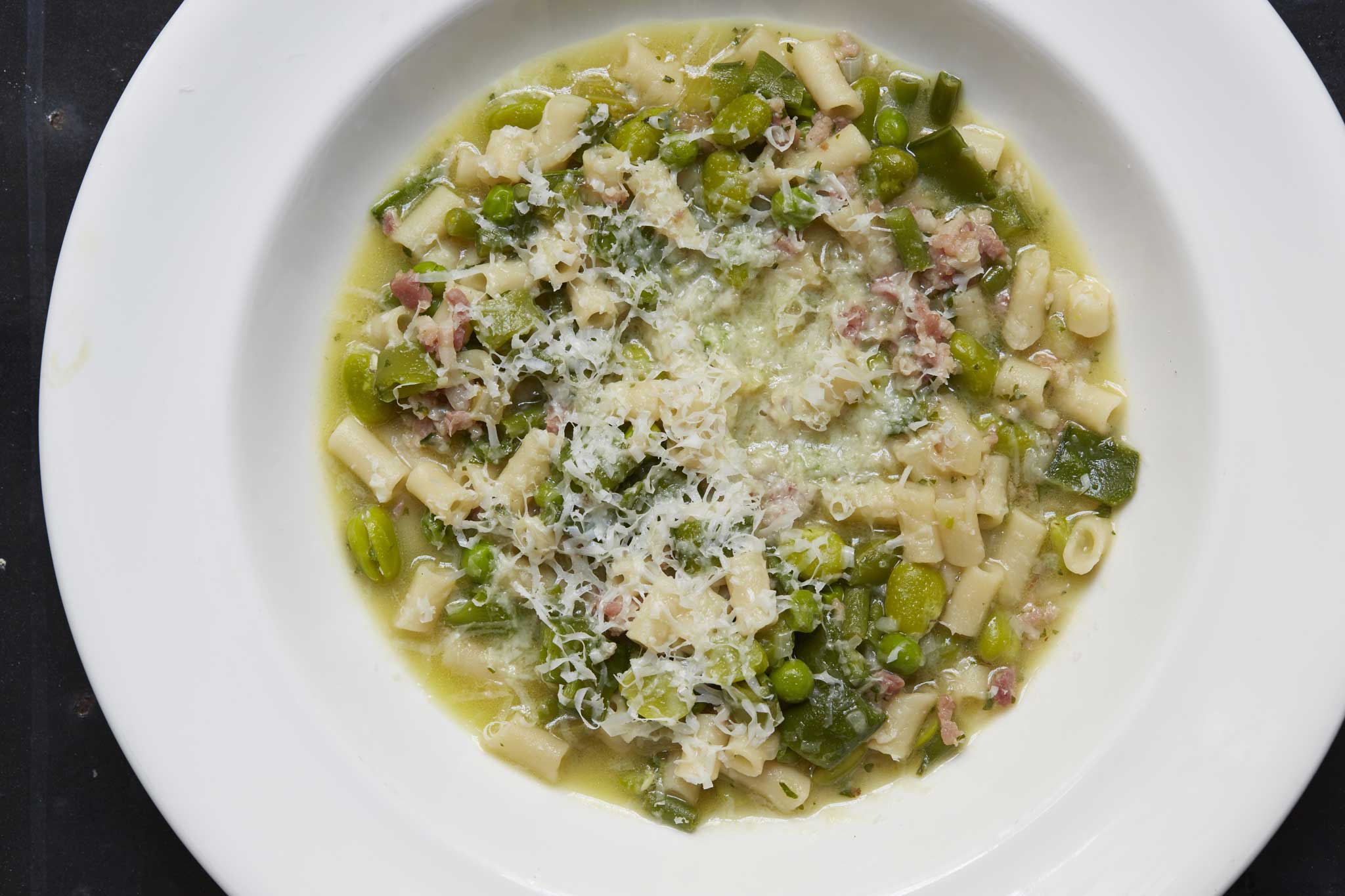 Summer pasta fagioli is a summery, meaty version of the classic Italian pasta dish that normally uses cannellini or borlotti