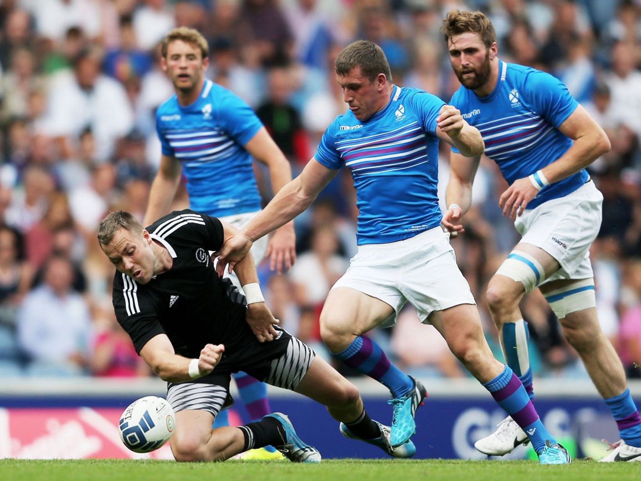 Short-form story: Scotland gang up on New Zealand’s Tim Mikkelson
