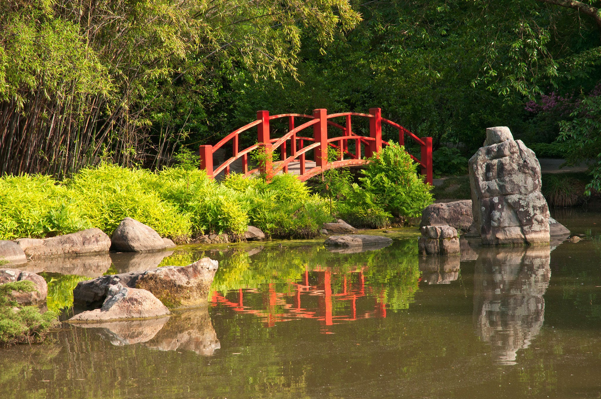 Japanese Gardens, Birmingham: A courtyard garden containing elements of several styles, it forms part of the Birmingham Botanical Gardens