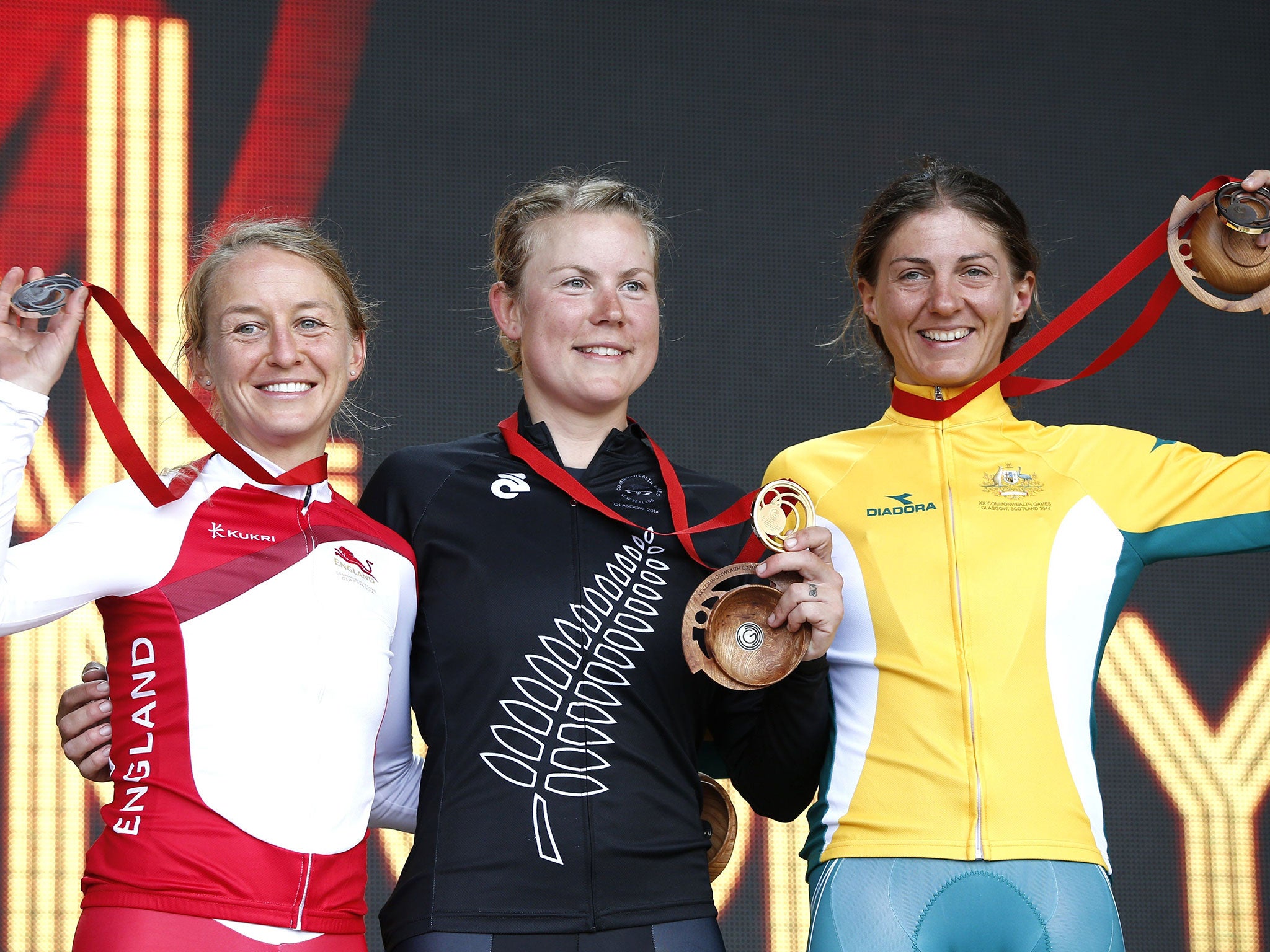 England’s Emma Pooley (left) after receiving her silver medal in the women’s individual time-trial