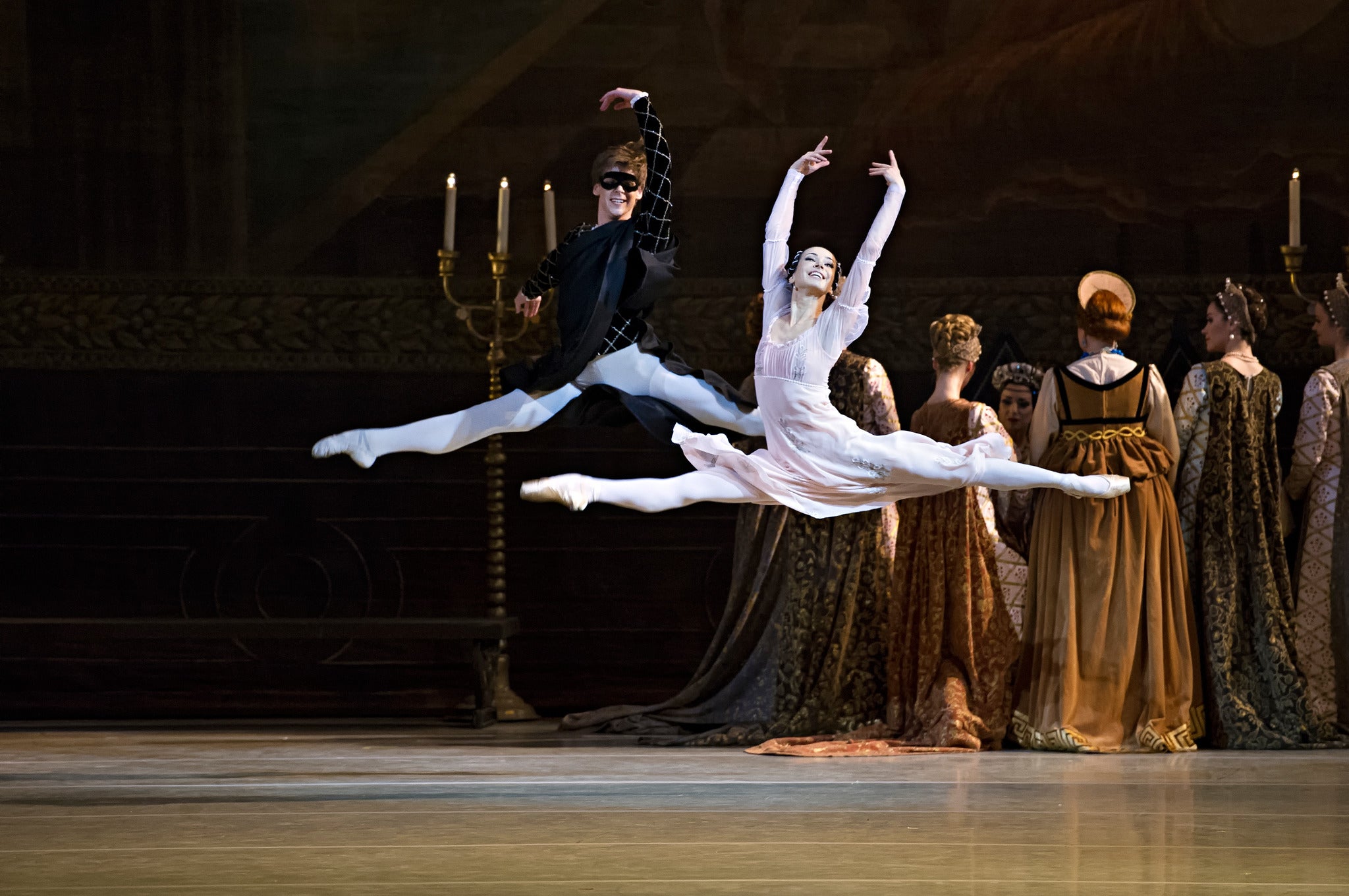 In the leading roles, Diana Vishneva and Vladimir Shklyarov are stellar as well as star-crossed