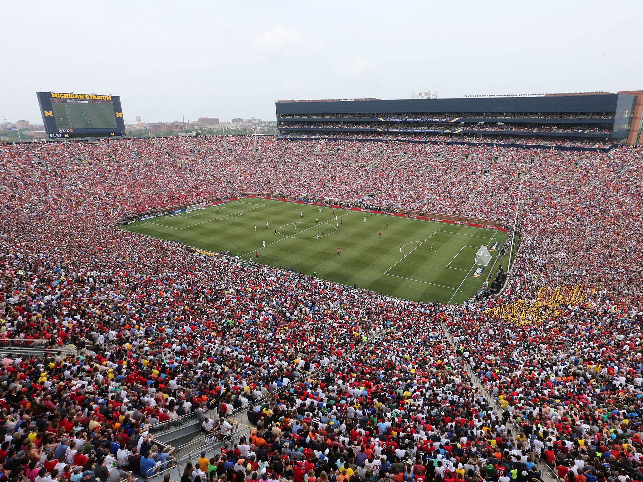 A record crowd for a US soccer match of 109,318 watched Manchester United play Real Madrid in Michigan