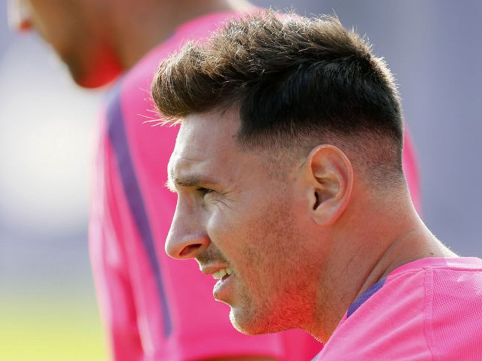 Messi came back to training with a changed image