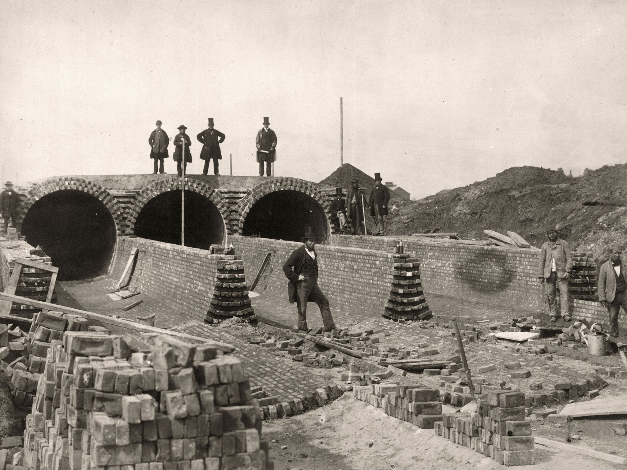 The Northern Outfall sewer being built below the Abbey Mills pumping station