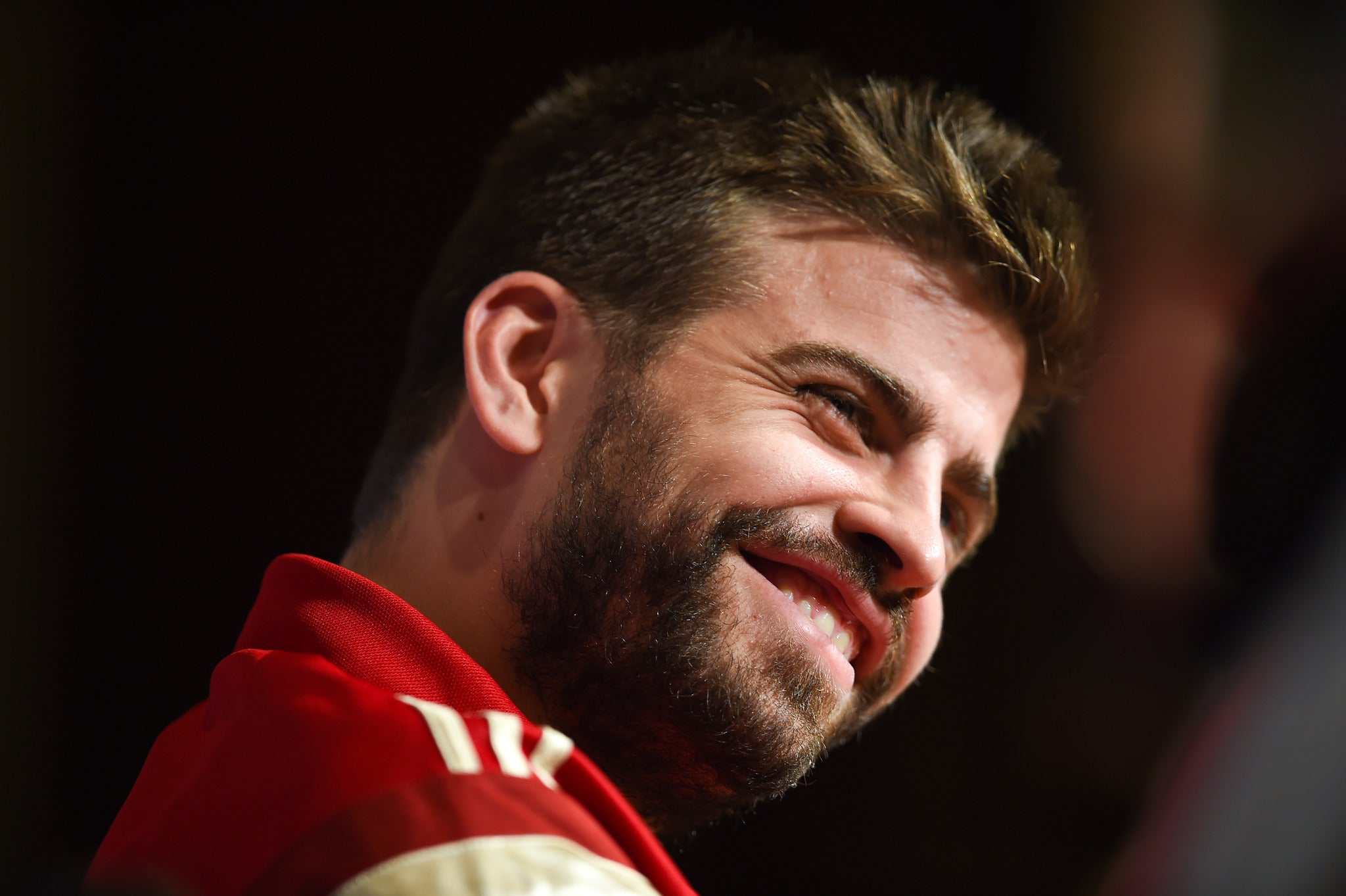 Gerard Pique wants to stay with Barcelona