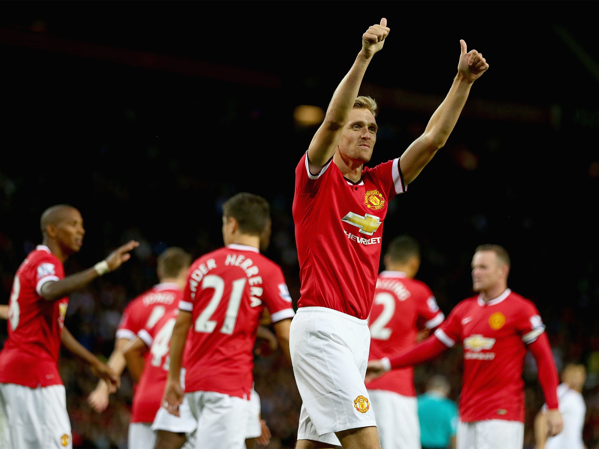 Darren Fletcher celebrates after scoring the opening goal (Getty)