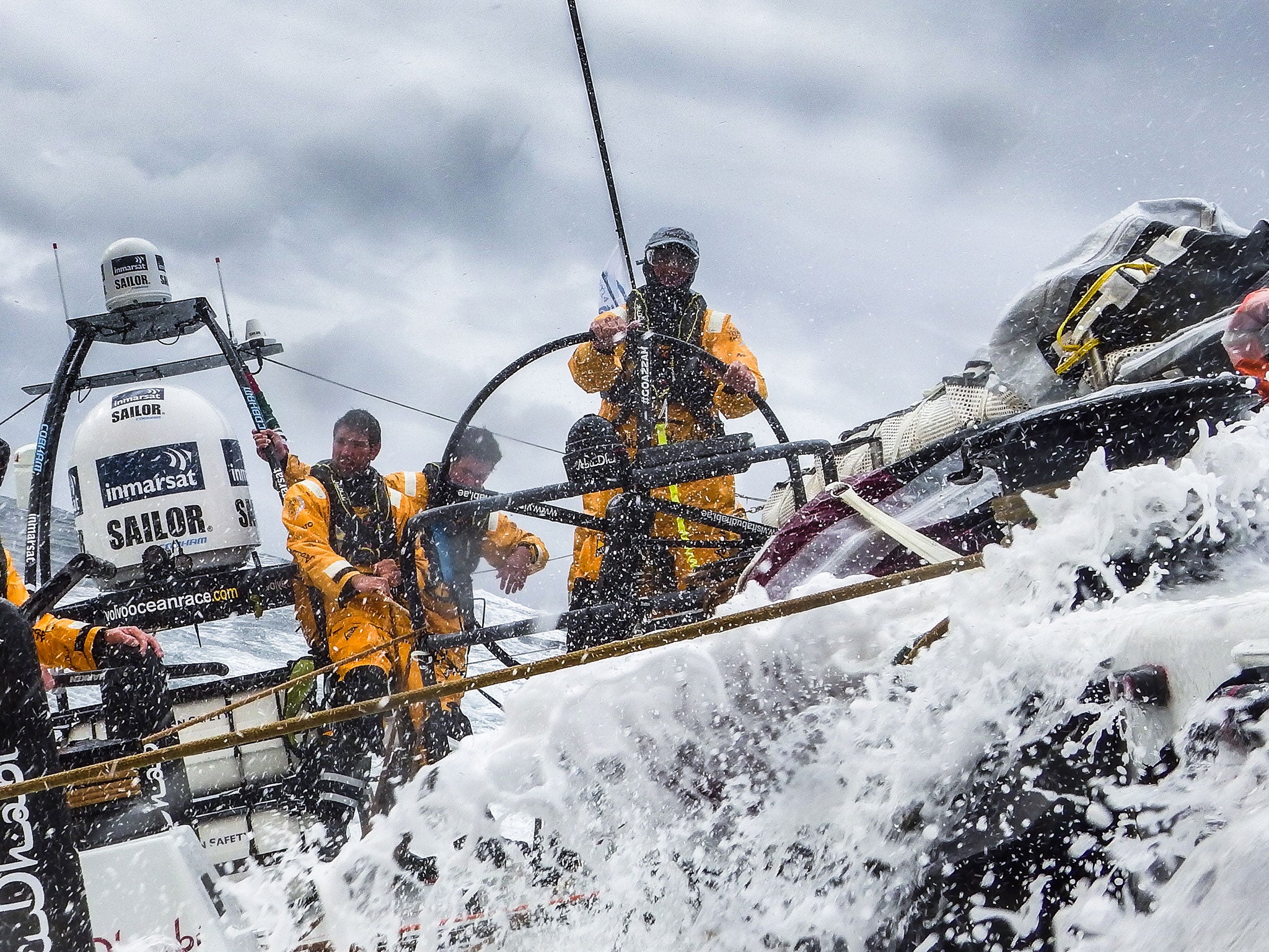 Skippered by Ian Walker, Abu Dhabi’s Azzam has led new crop of Volvo 65s in the Sevenstar Round Britain and Ireland Race