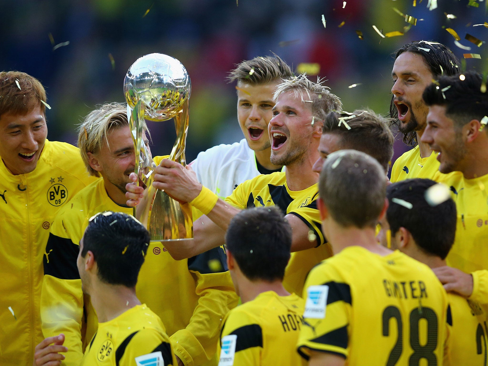 Oliver Kirch lifts the German Super Cup