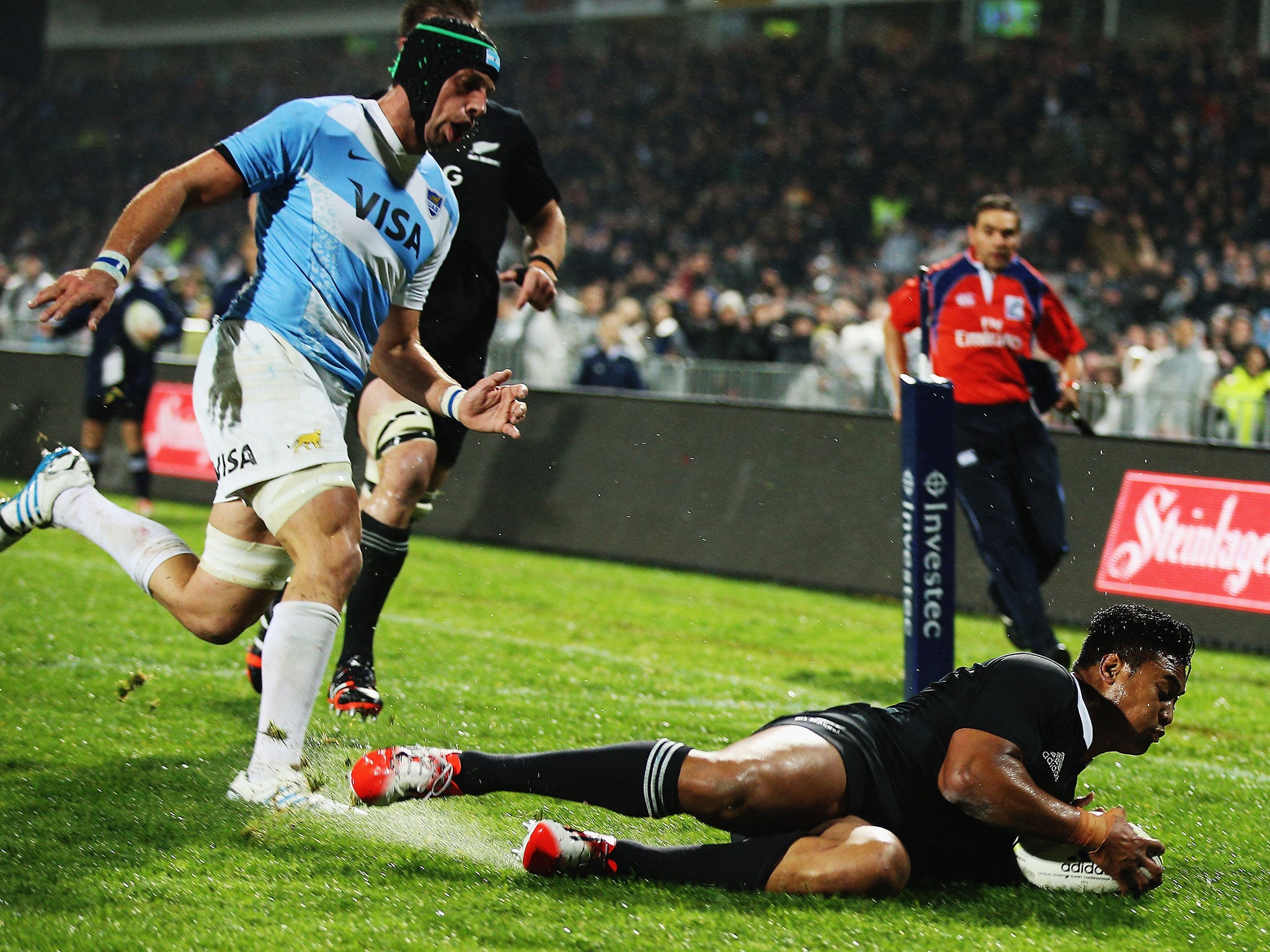 Julian Savea crosses the line for a try in New Zealand's 28-9 win over Argentina