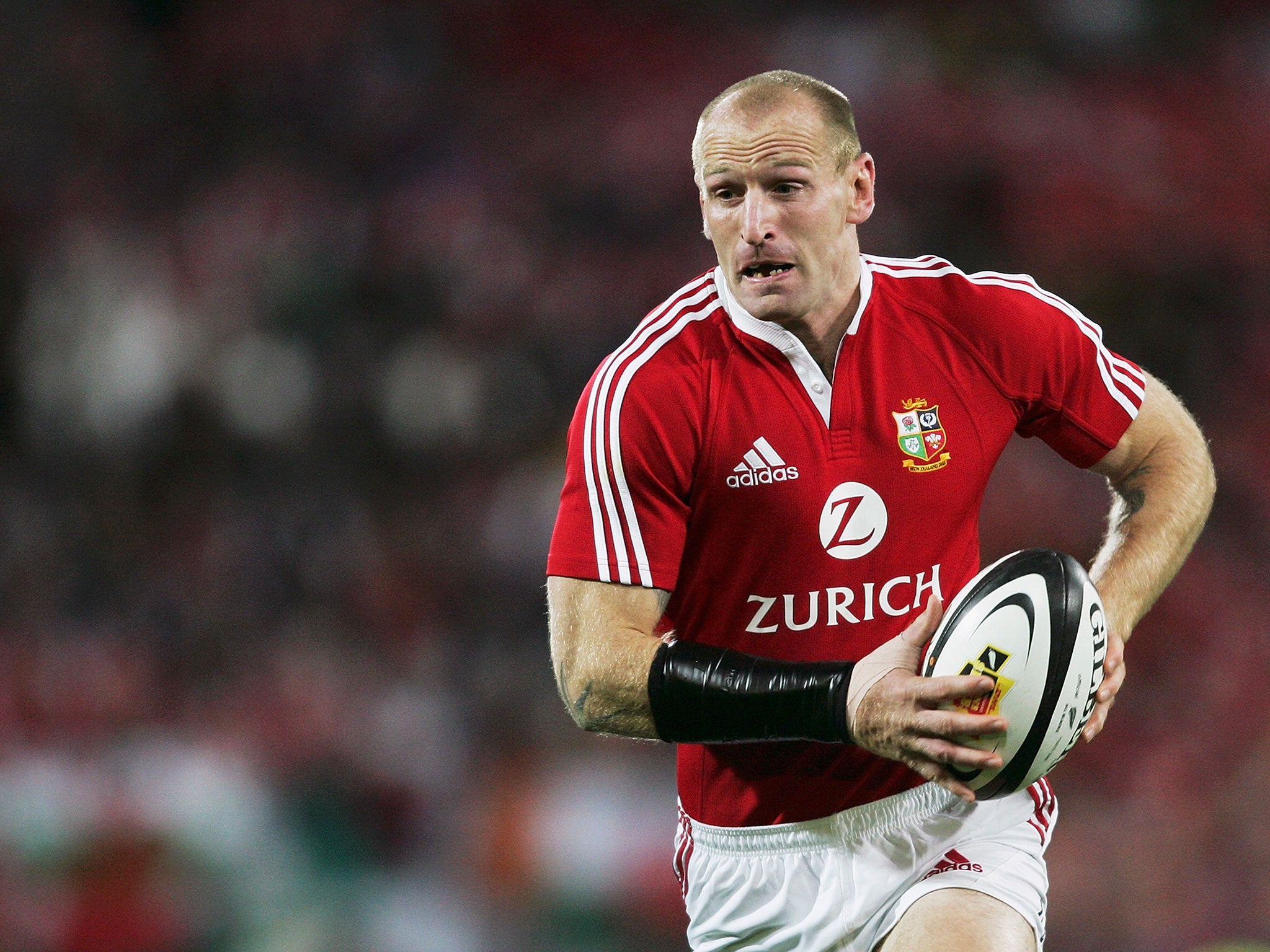 Thomas skippered the British and Irish Lions in 2005 after Brian O'Driscoll was ruled out through injury