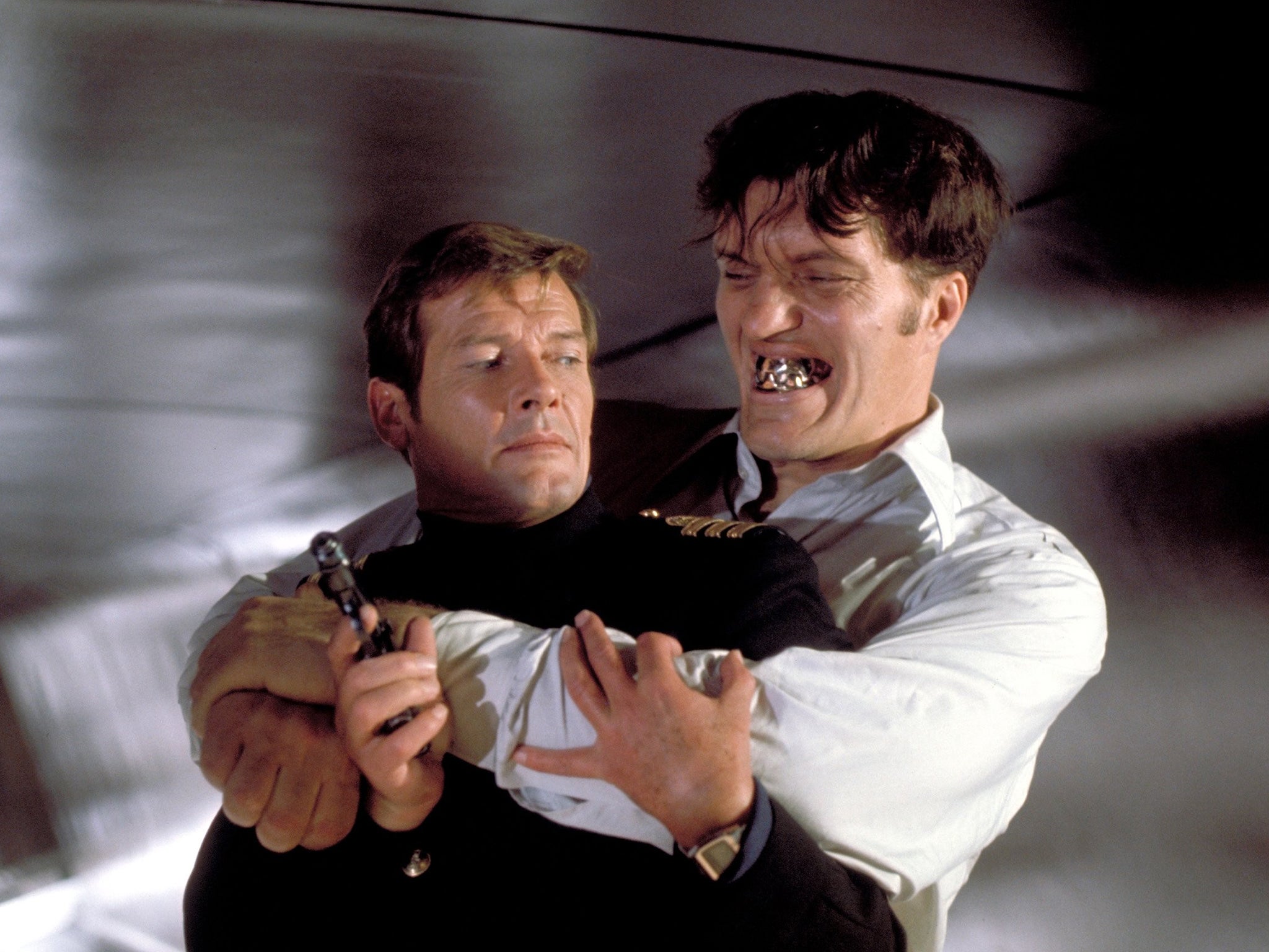 ‘His name’s Jaws. He kills people’: Richard Kiel, right, with Roger Moore as James Bond in ‘The Spy Who Loved Me’