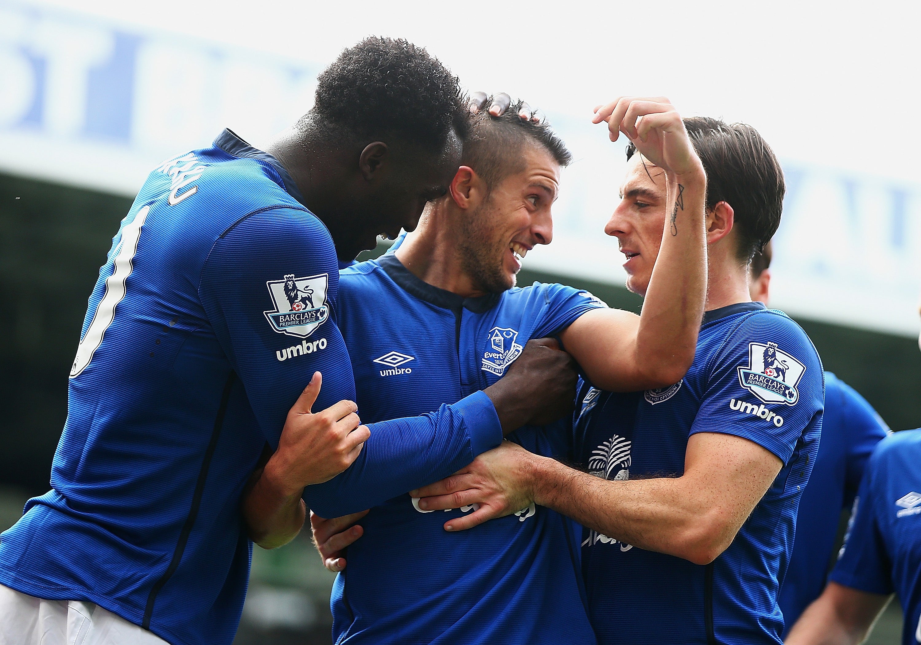 Kevin Mirallas doubled Everton's lead