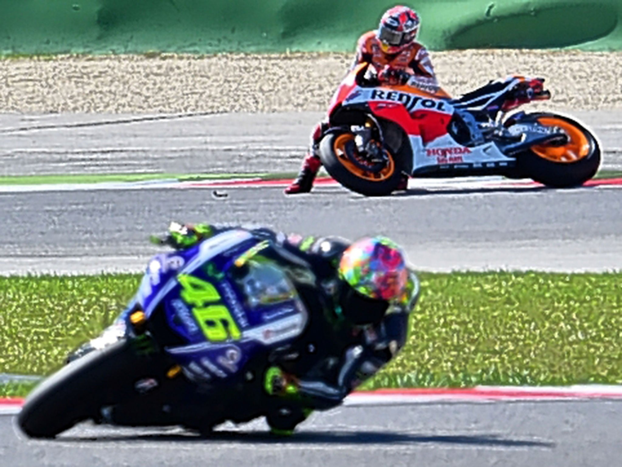 Valentino Rossi speeds away after Marc Marquez’s crash