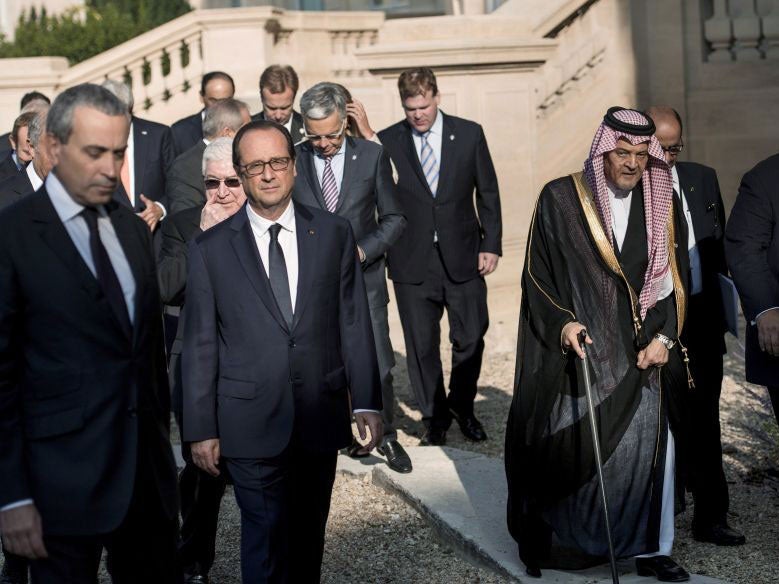 Francois Hollande at the Paris summit on Iraq with ministers from Saudi Arabia and Bahrain on 15 September