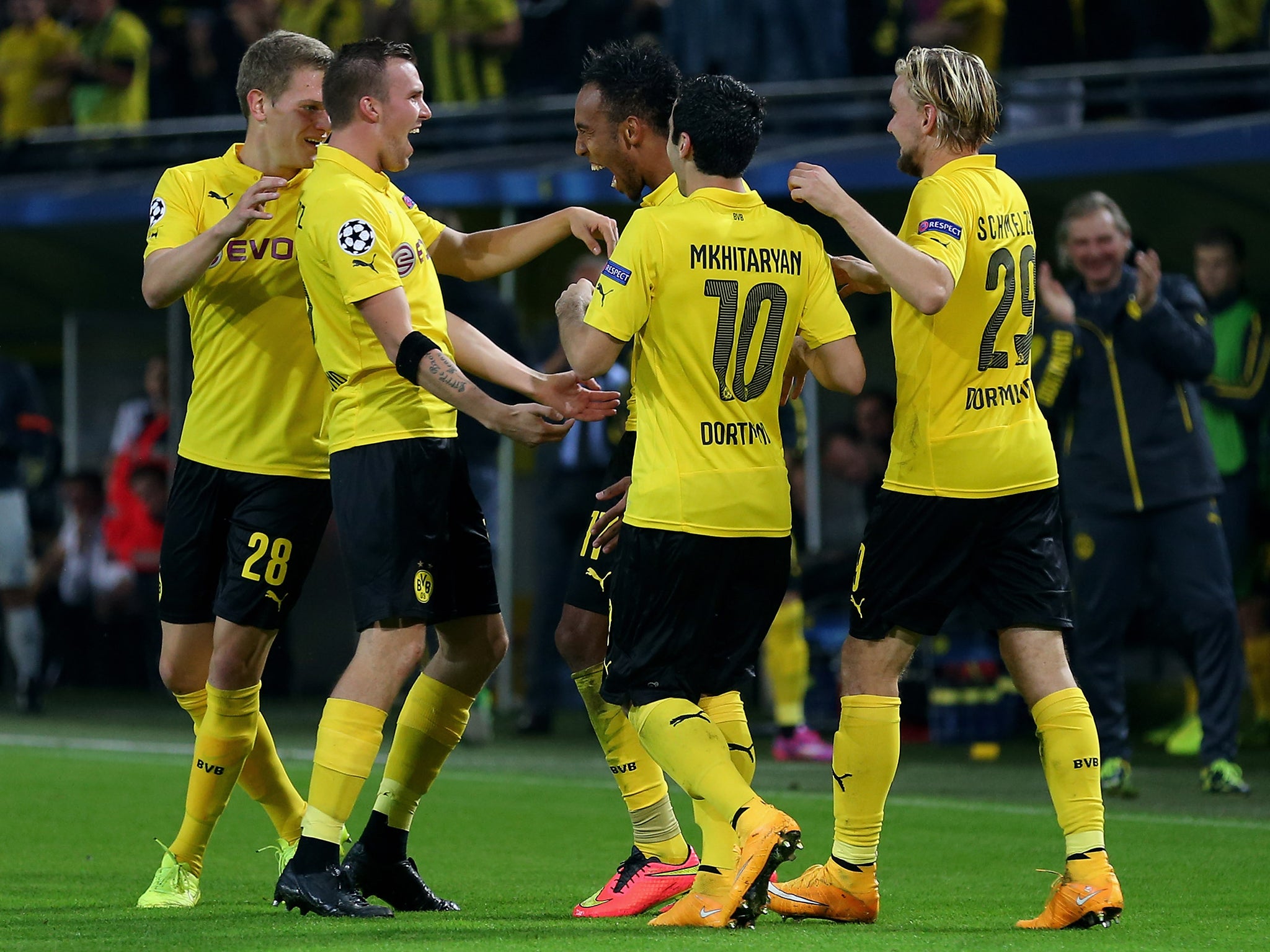 Pierre Emmerick Aubameyang celebrates his goal against Arsenal