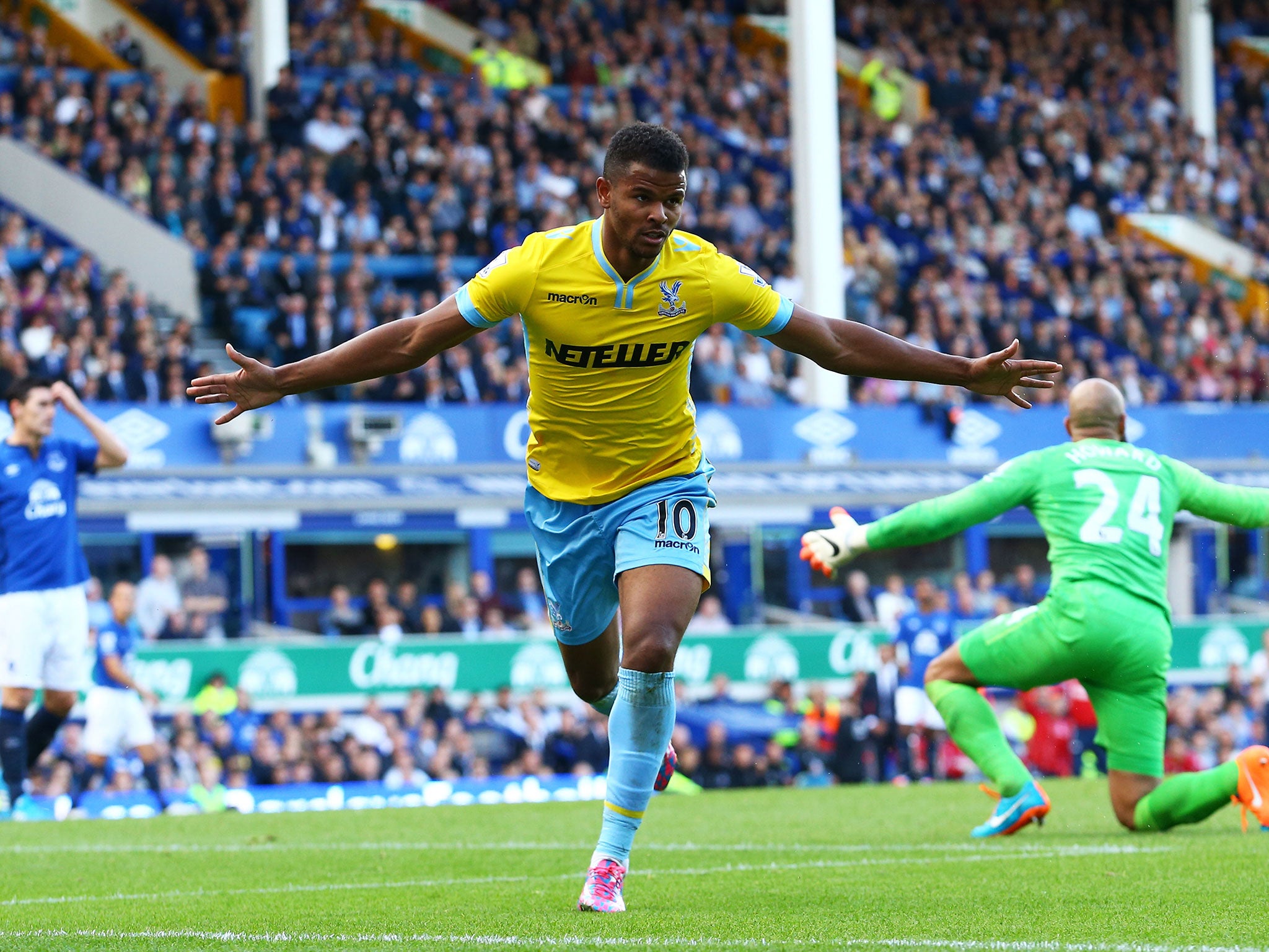 Frazier Campbell celebrates scoring for Palace